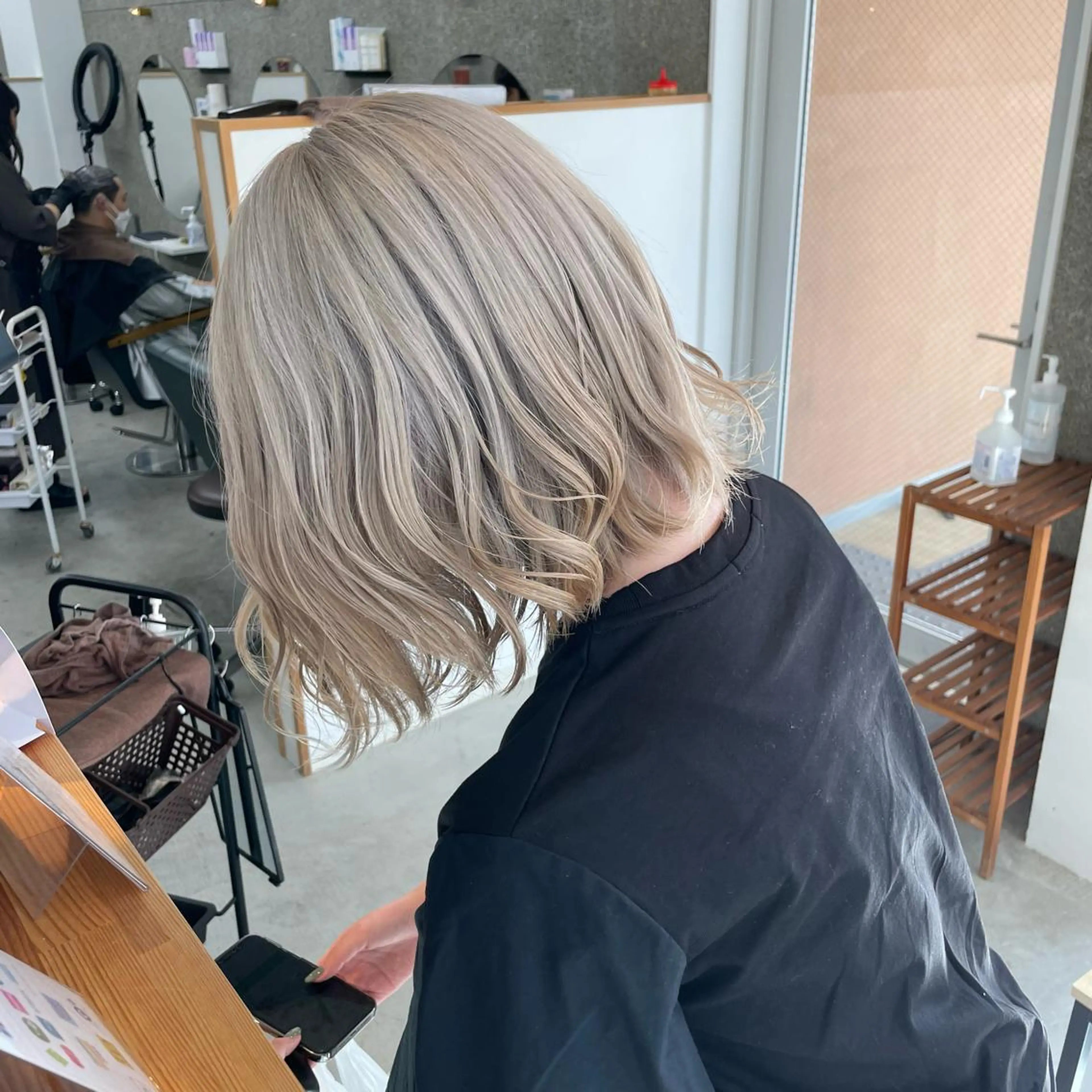 ミディアム カラー ヘアカラー トリートメント Lull1人美容室 バレイヤージュのヘアスタイル