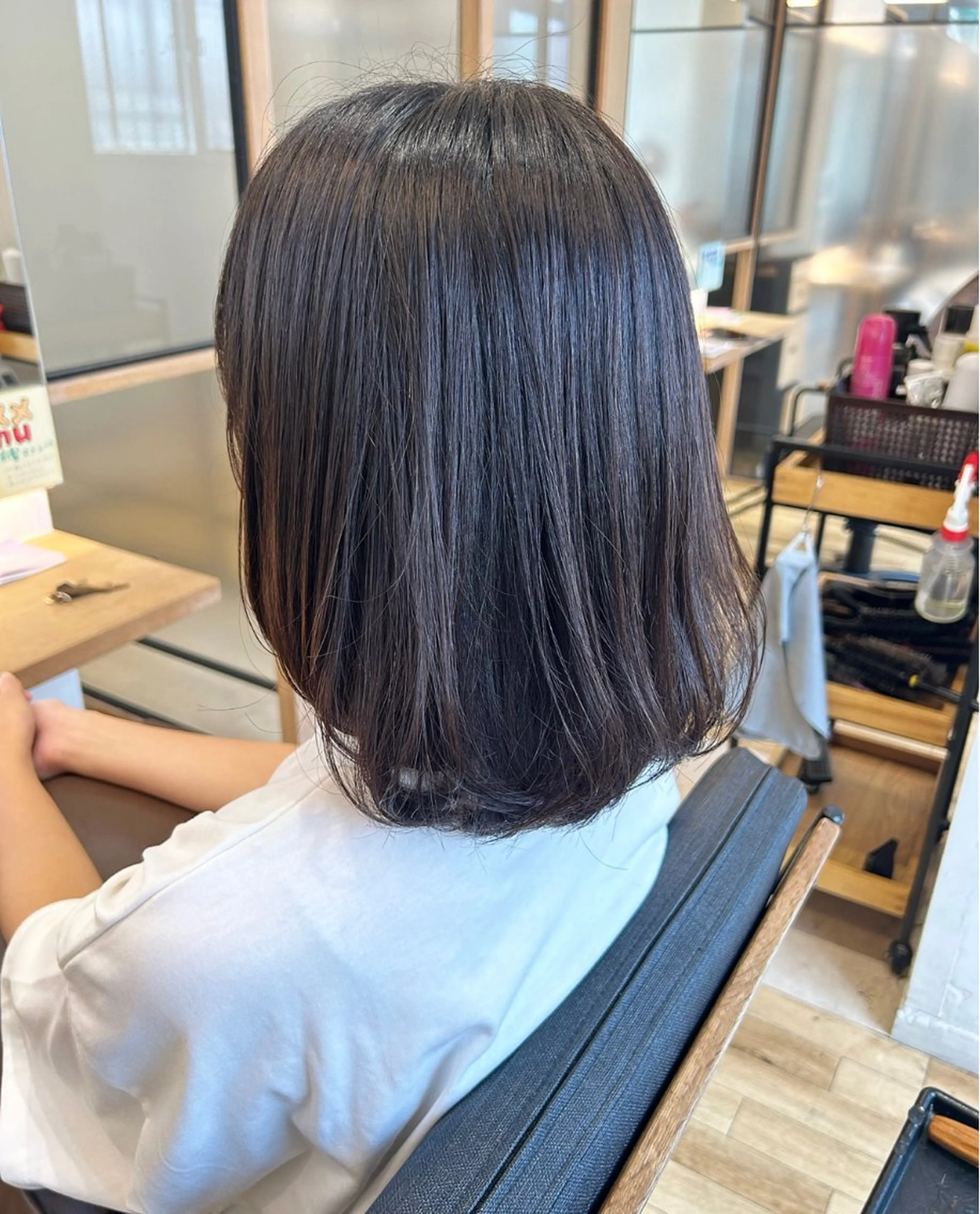 ミディアム ミディアムレイヤー 顔周りカット レイヤーカット カット ゆうき あすかのヘアスタイル