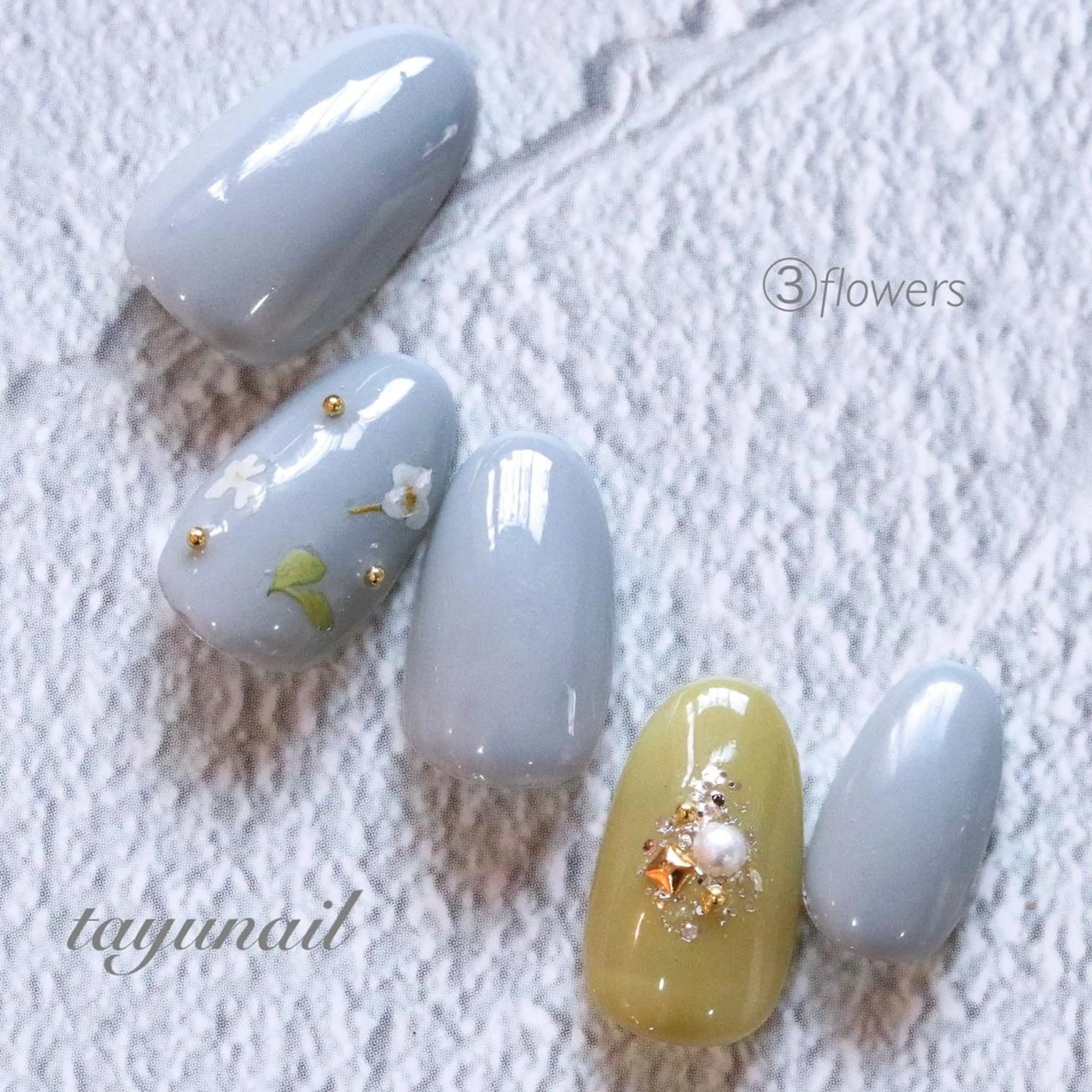 ネイル アートネイル ブルー フラワーネイル ジェルネイル ワンカラーネイル ネイルサロン 【たゆnail】のネイルデザイン