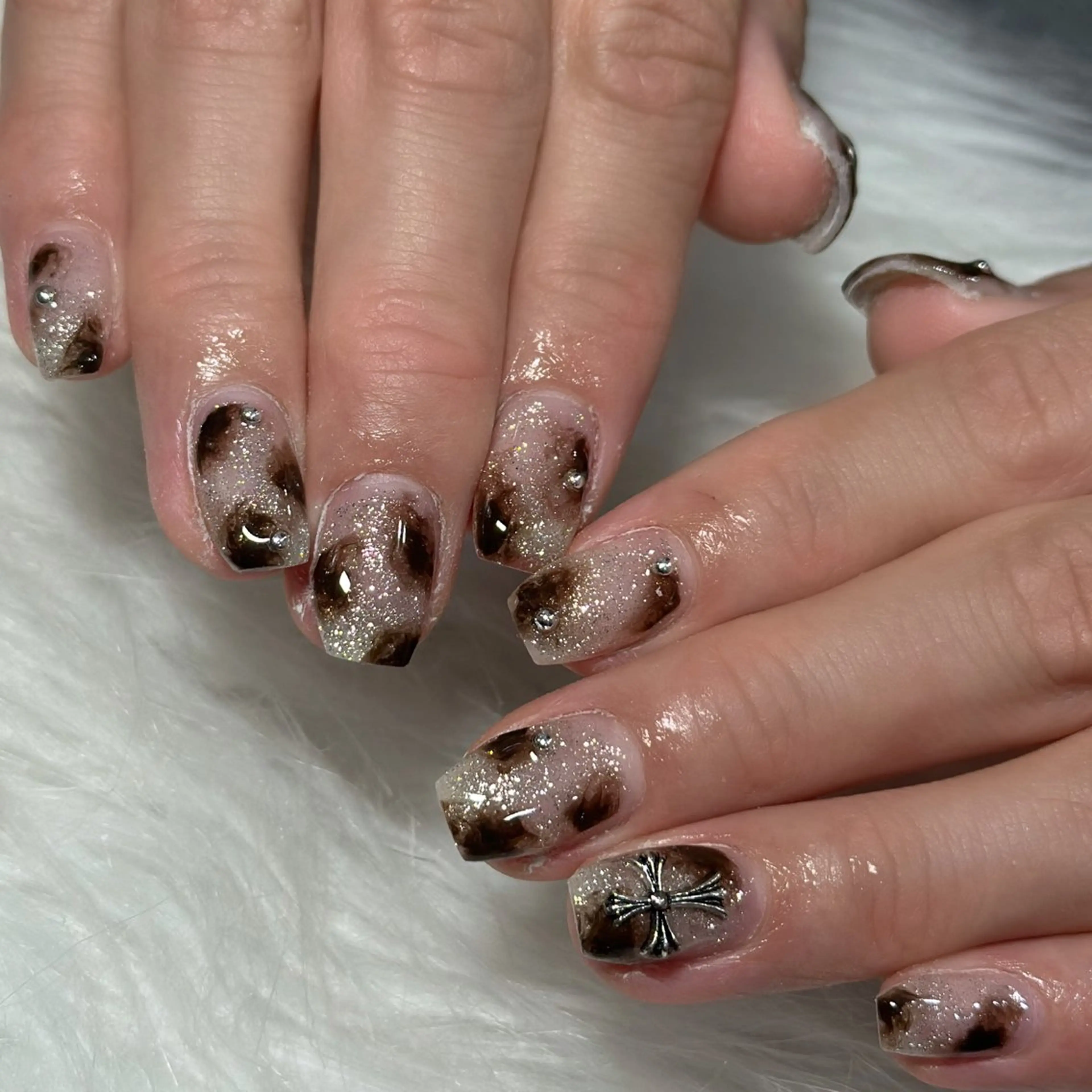 ネイル ハンドネイル フットネイル LAVISH nanamiのネイルデザイン