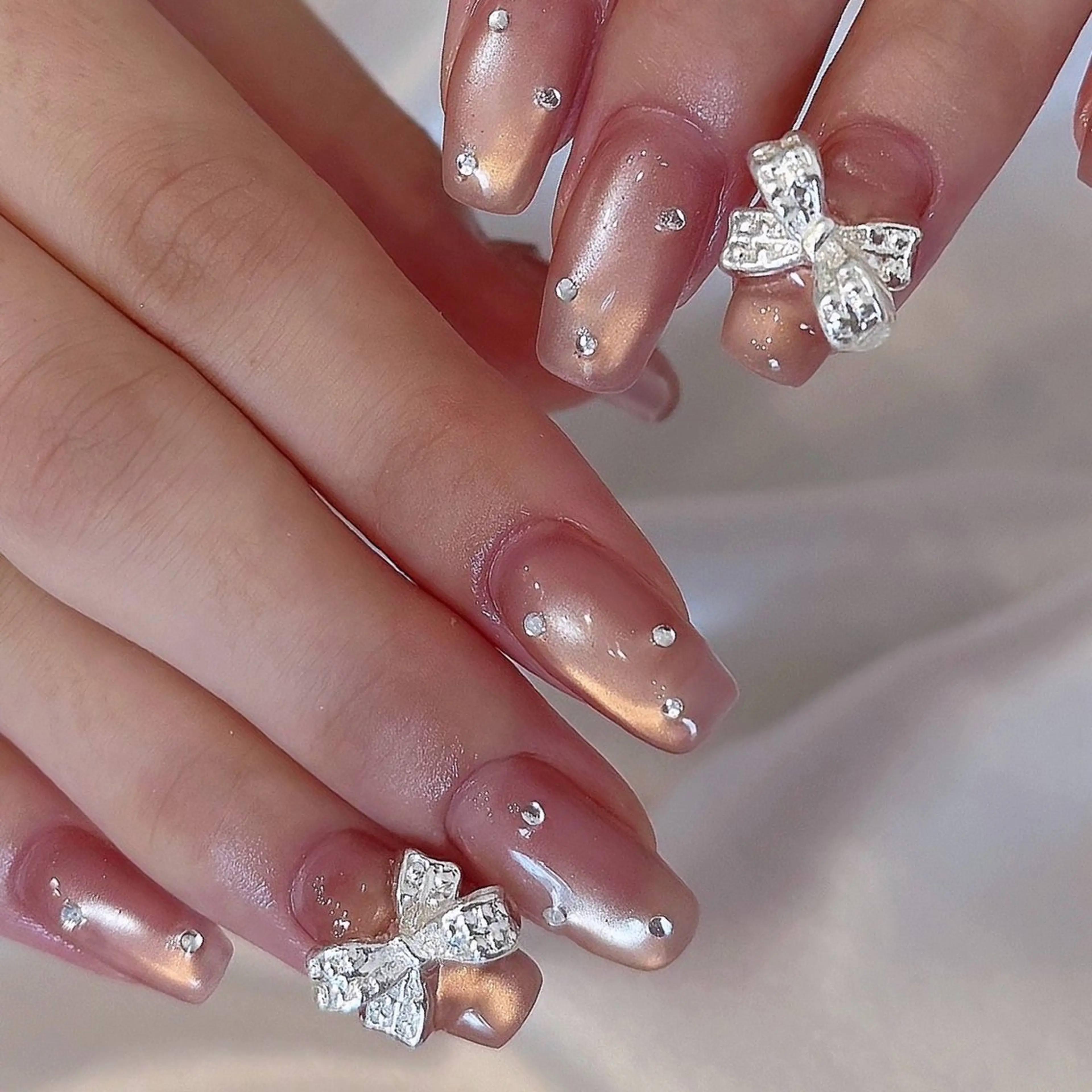 ネイル シュシュ 🎀 girly nailのネイルデザイン