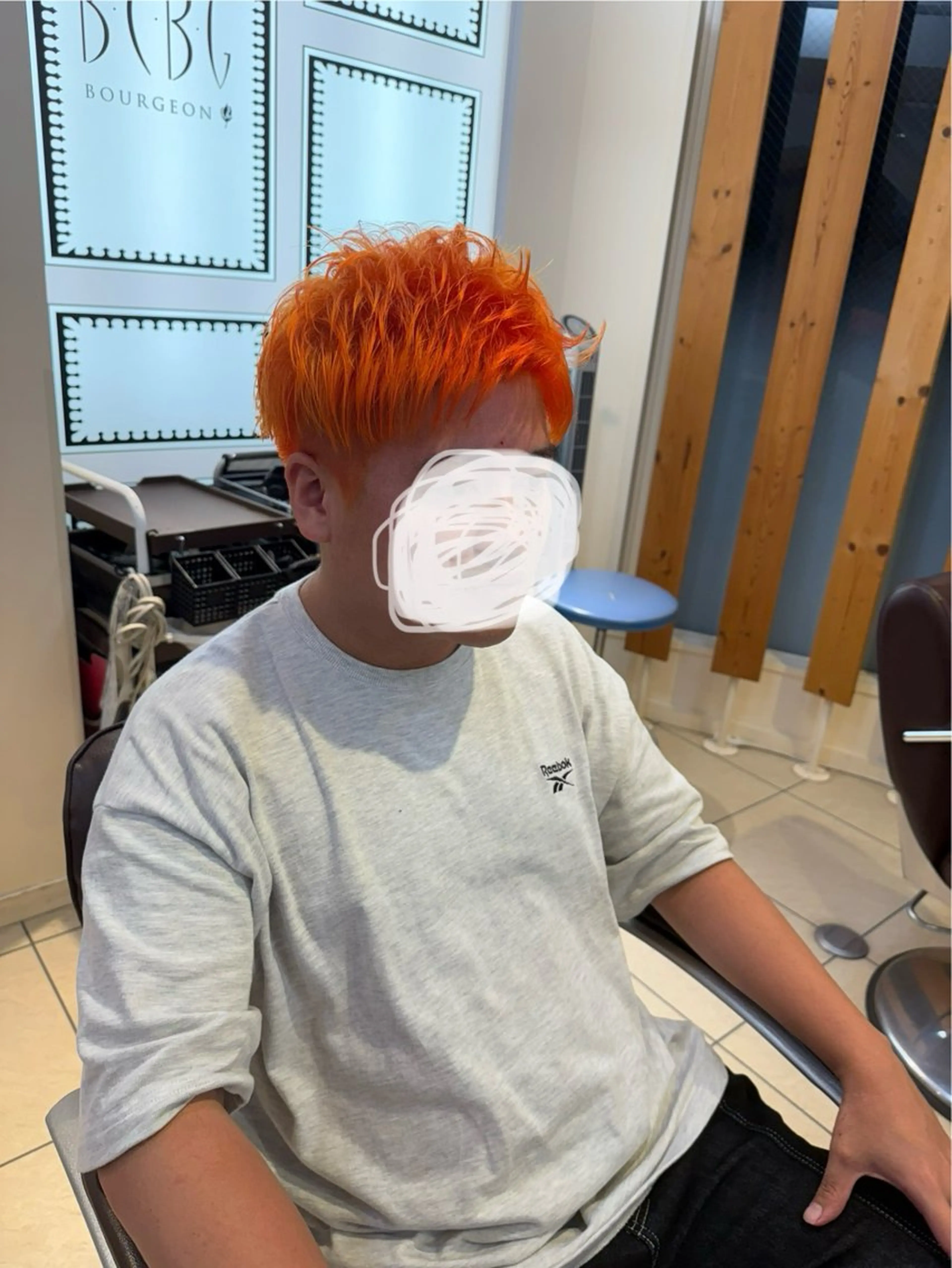 カラー メンズ オレンジ 青山 光のヘアスタイル