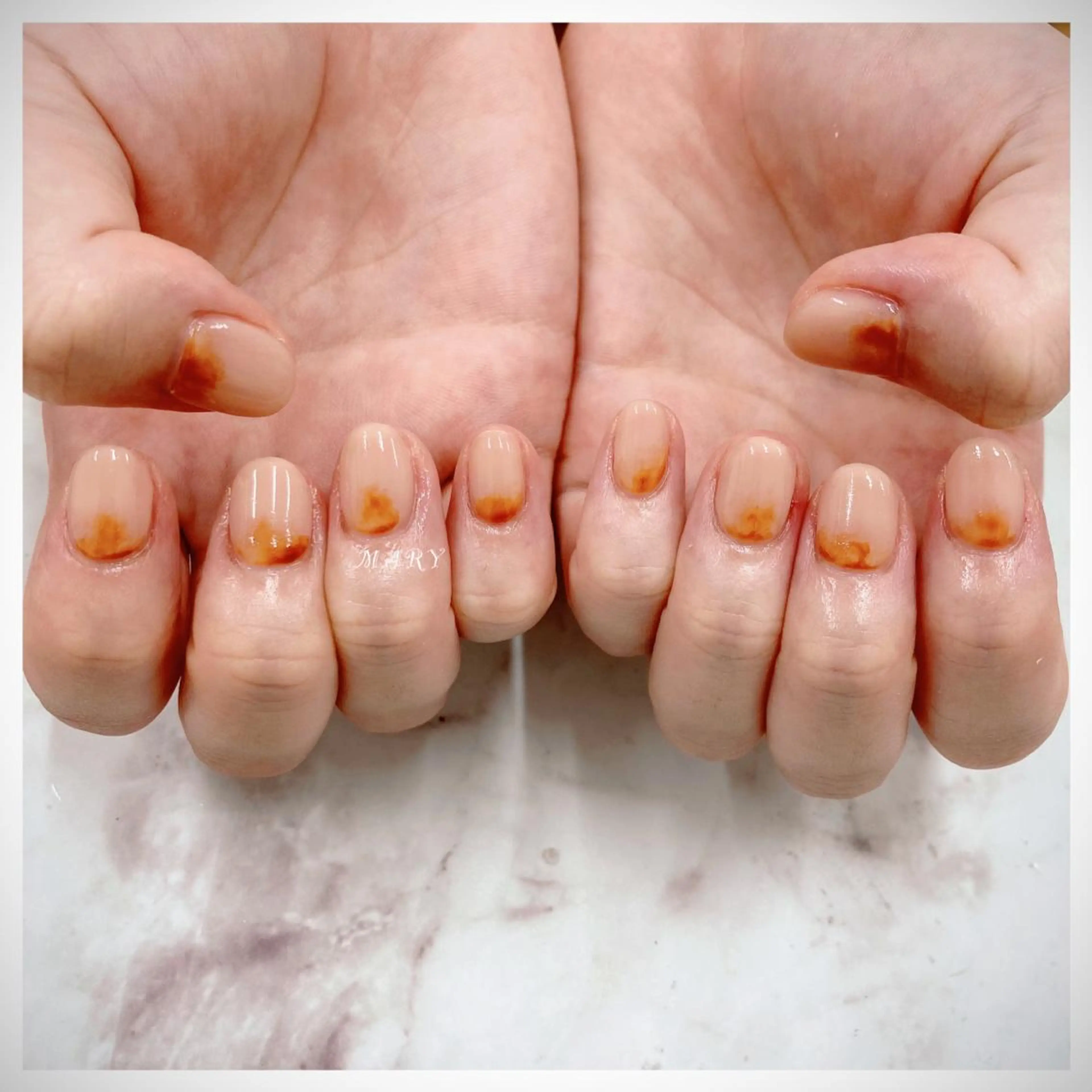 ネイル ニュアンスネイル ワンカラーネイル オレンジ ハンドネイル Mary nail .narumiのネイルデザイン