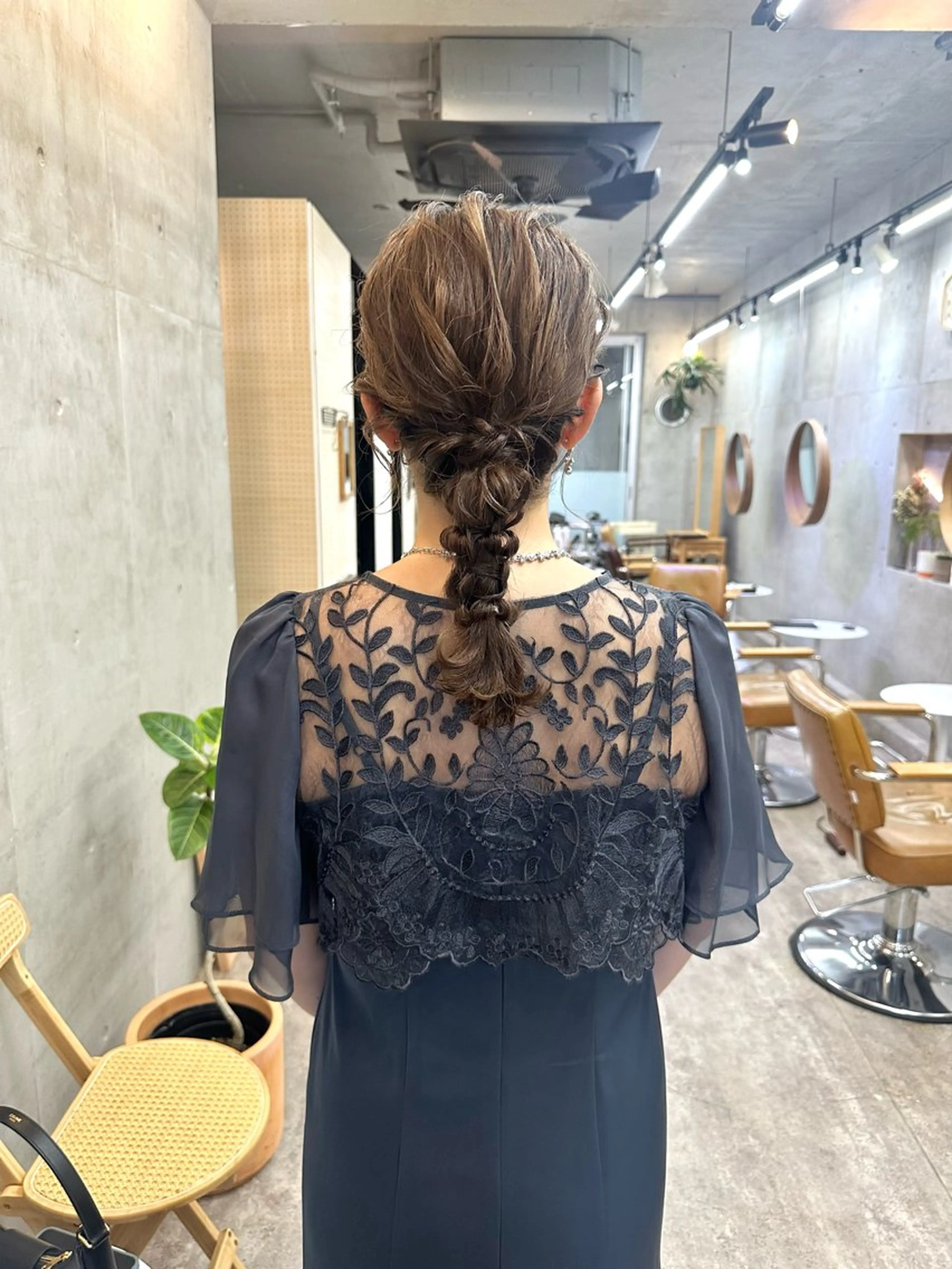 ミディアム カラー ヘアアレンジ ベージュカラー ブリーチ ブラウンカラー ケアブリーチ グレージュ ヘアセット カットモデル募集中 ／HARUKA🎀のヘアスタイル