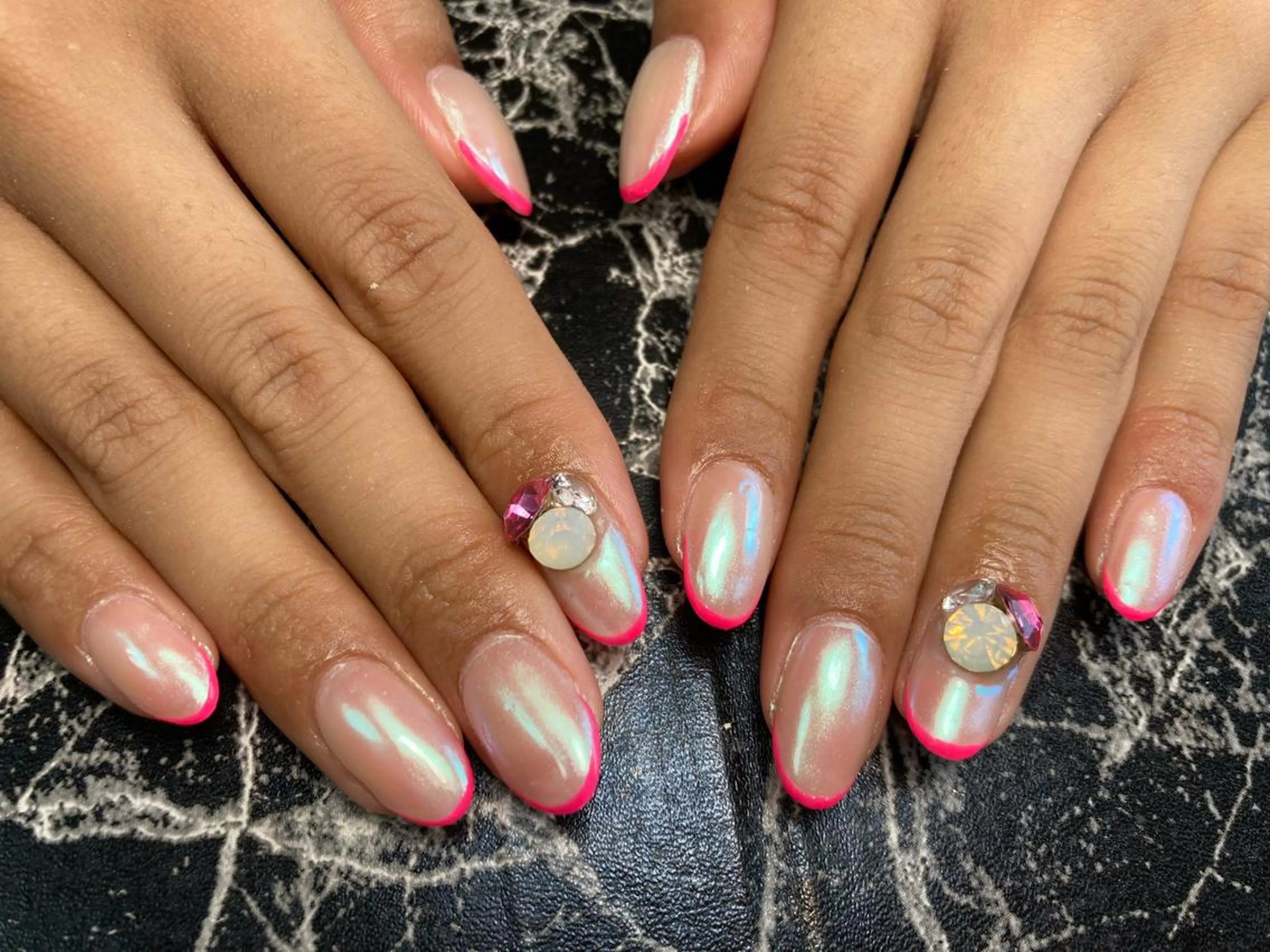 ショート ネイル ハンドネイル フットネイル ✴︎ Delightのネイルデザイン