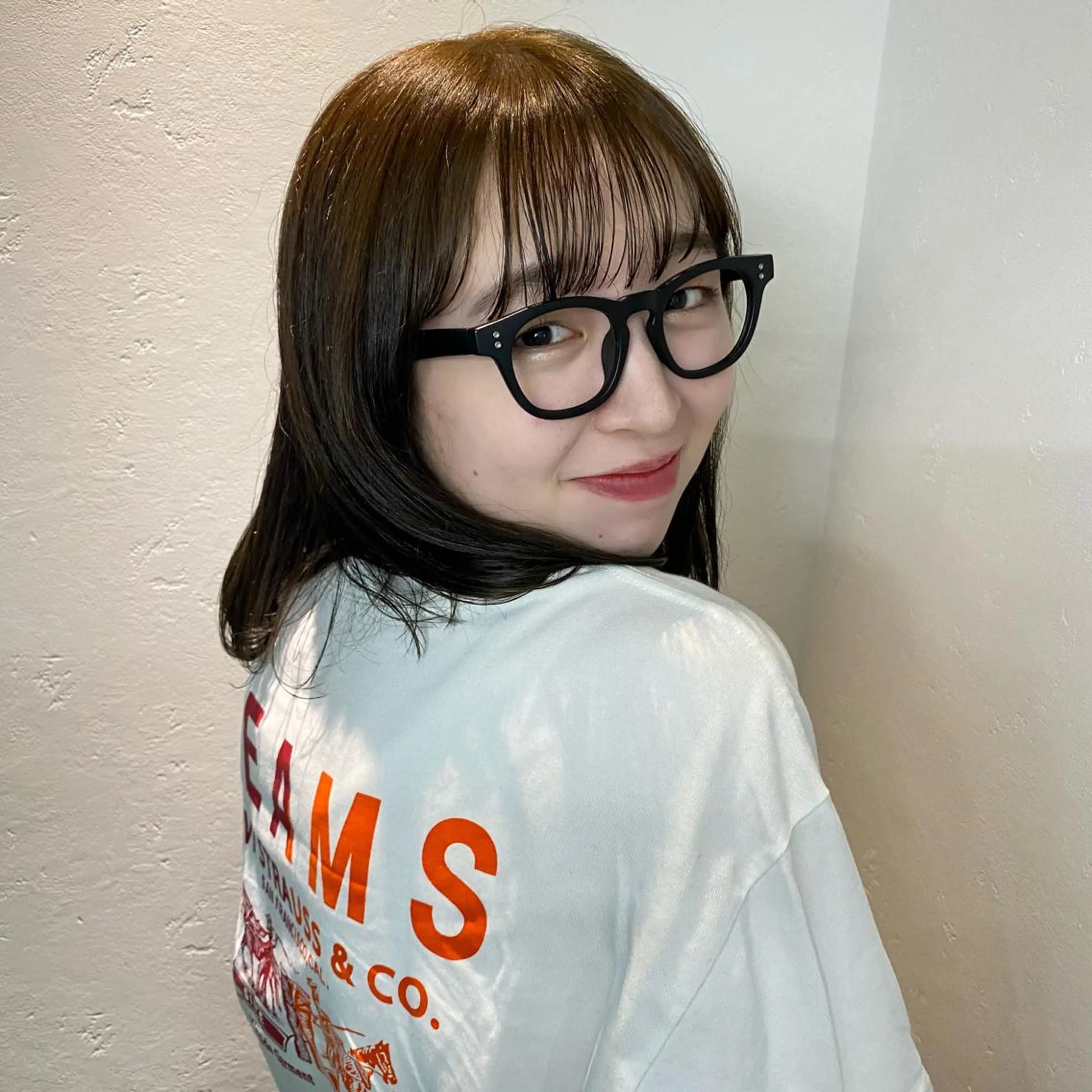 ミディアム カラー yumeka🩶ボブ 暖色/透け感カラーのヘアスタイル