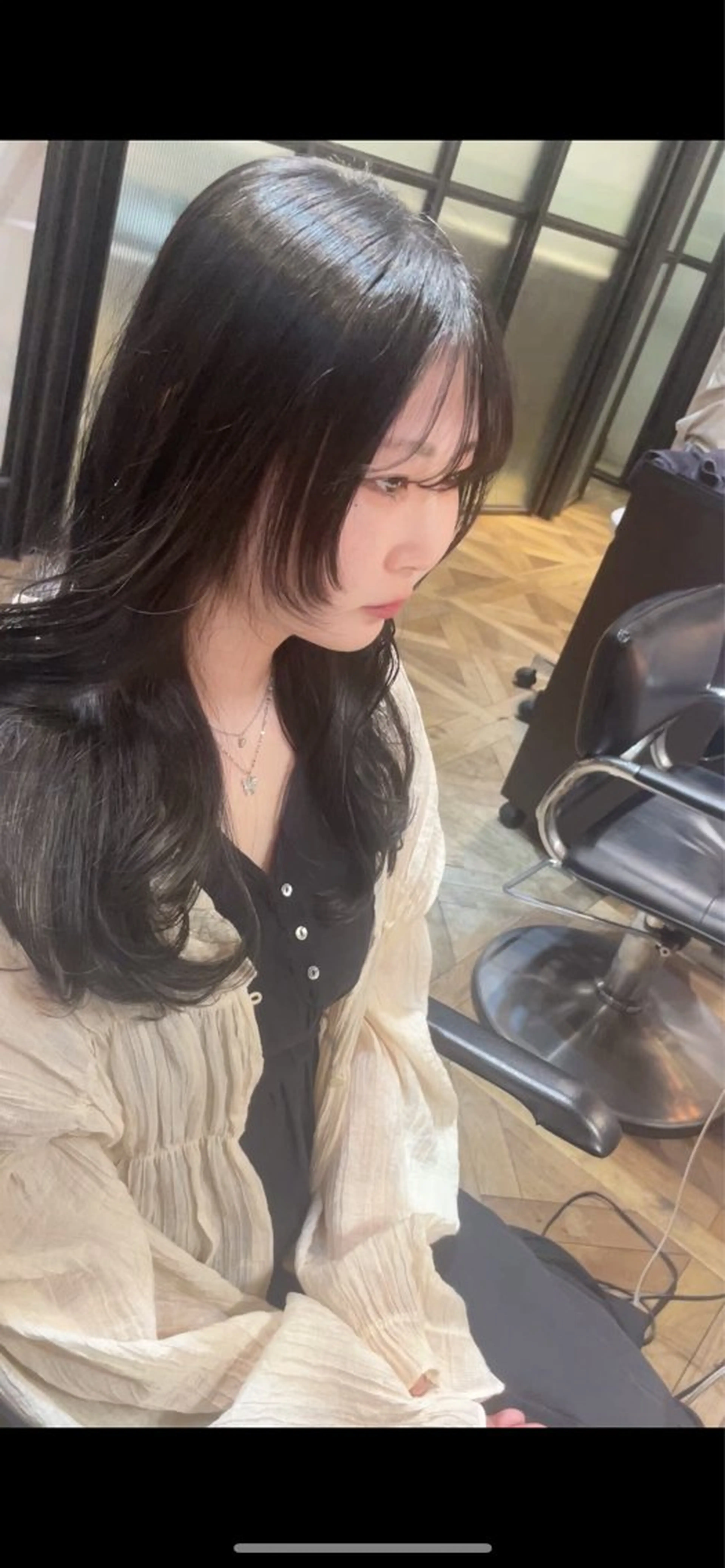 ロング カラー 黒髪 ブルーカラー ブルーブラック 韓国風カラー 姫カット カット ヘアカラー トリートメント ご新規様限定 透明感カラーKANAのヘアスタイル