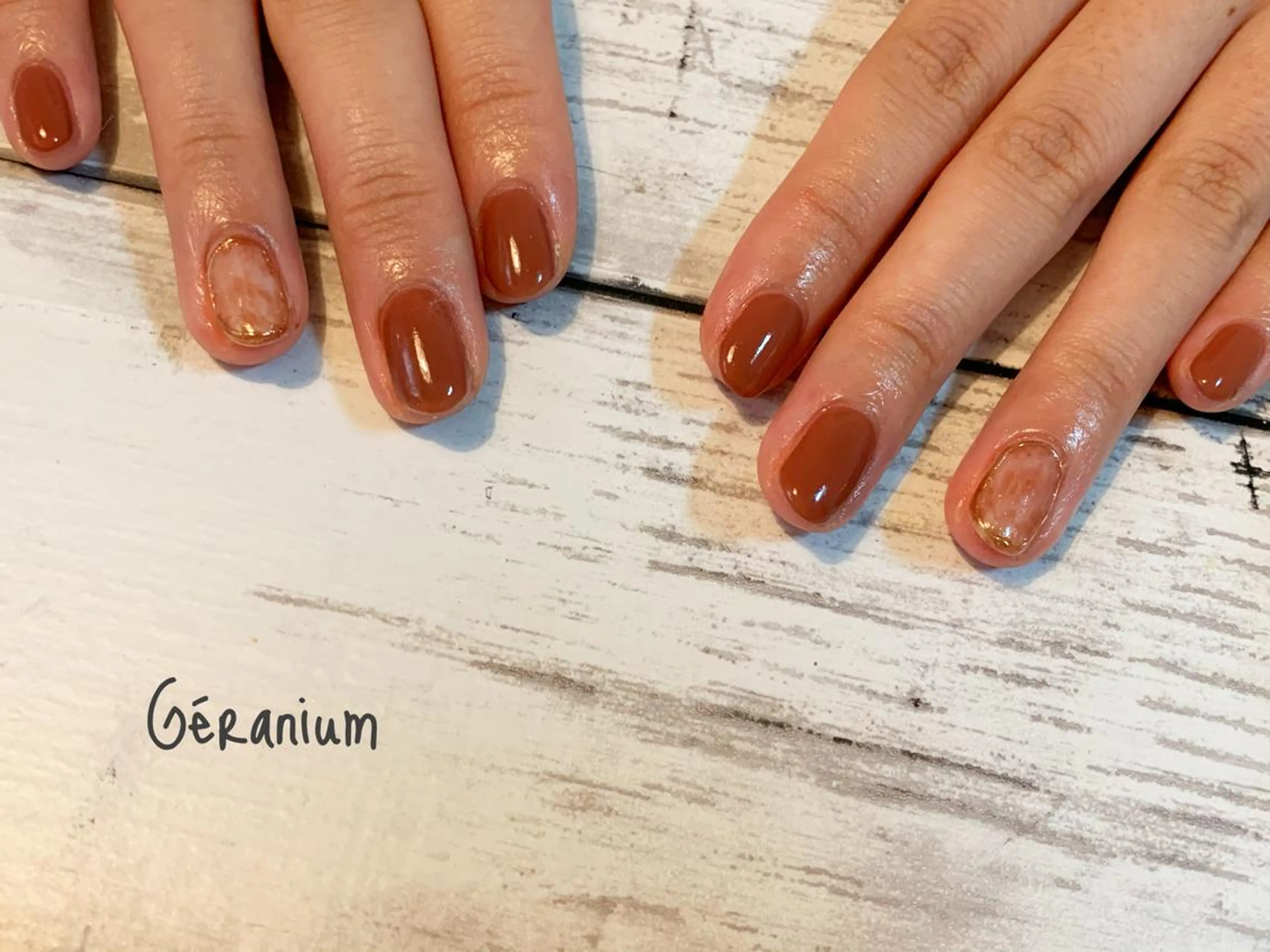 ネイル ブラウン ハンドネイル GéRanium Harukaのネイルデザイン