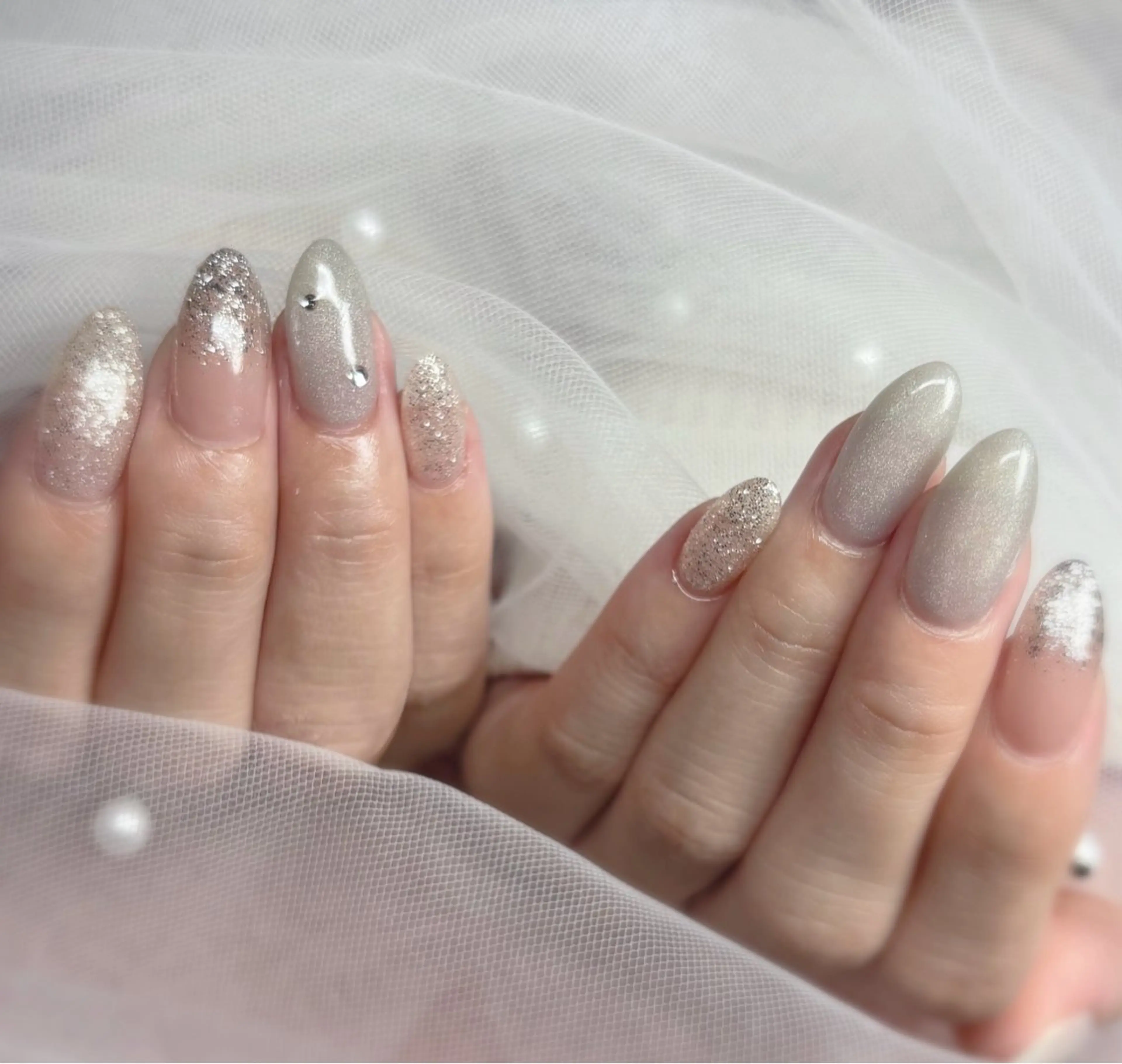 ネイル アートネイル キラキラネイル マグネットネイル シルバー シンプルネイル ハンドネイル kaho  🧸🎀 RiLionのネイルデザイン