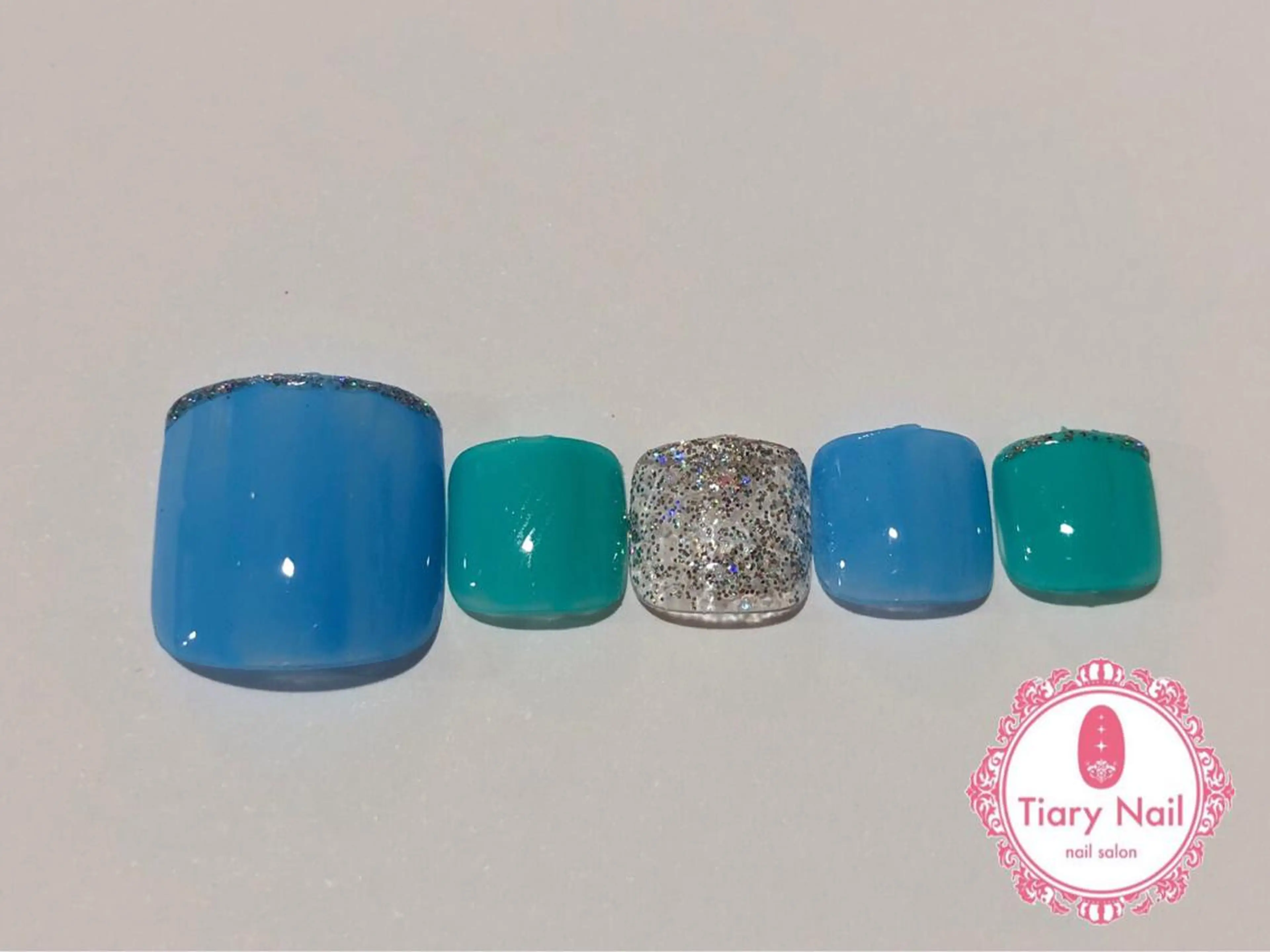 ネイル tiarynail K K🐼のネイルデザイン