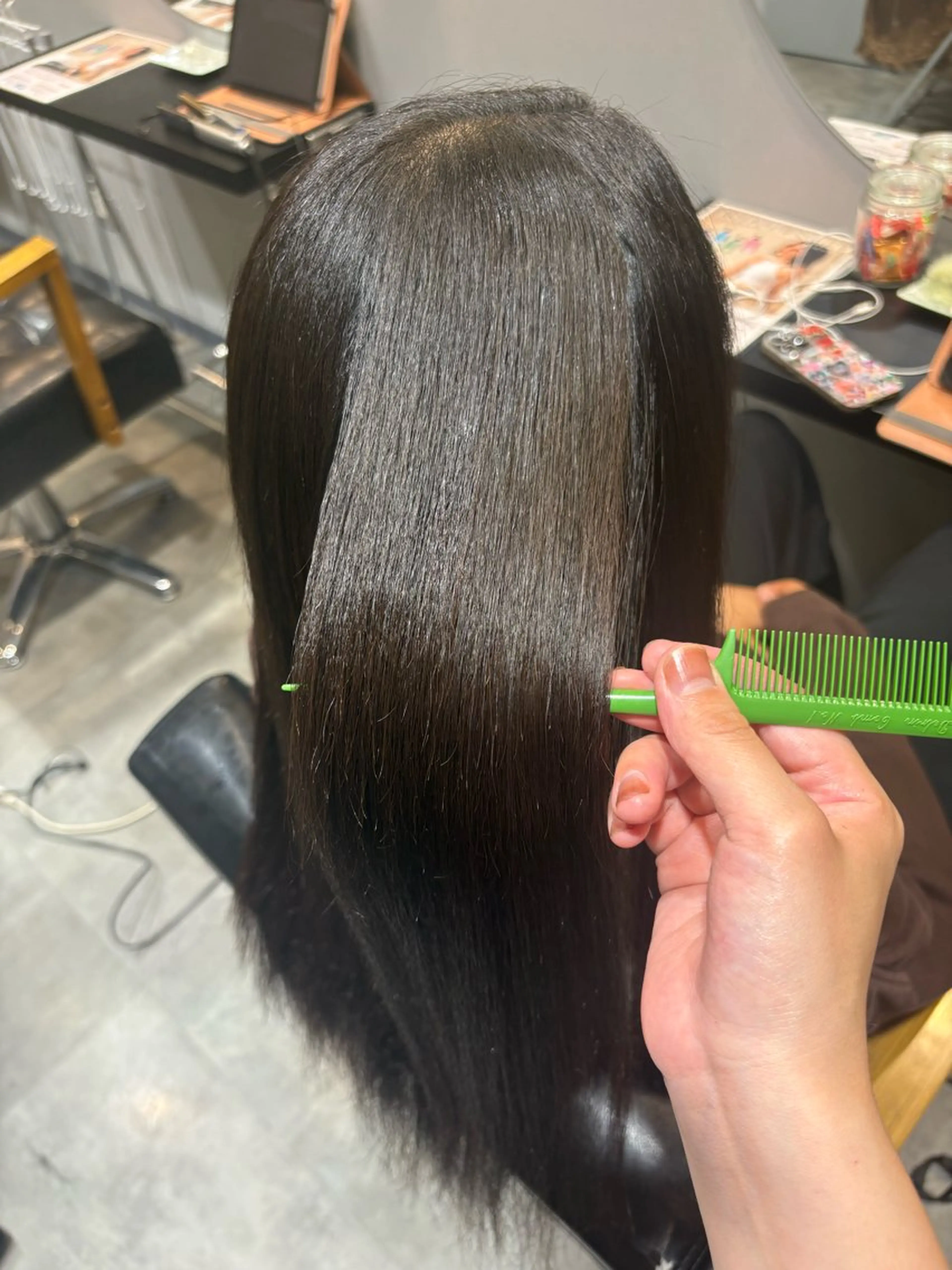 ロング カット 縮毛矯正 小堀 いぶきのヘアスタイル