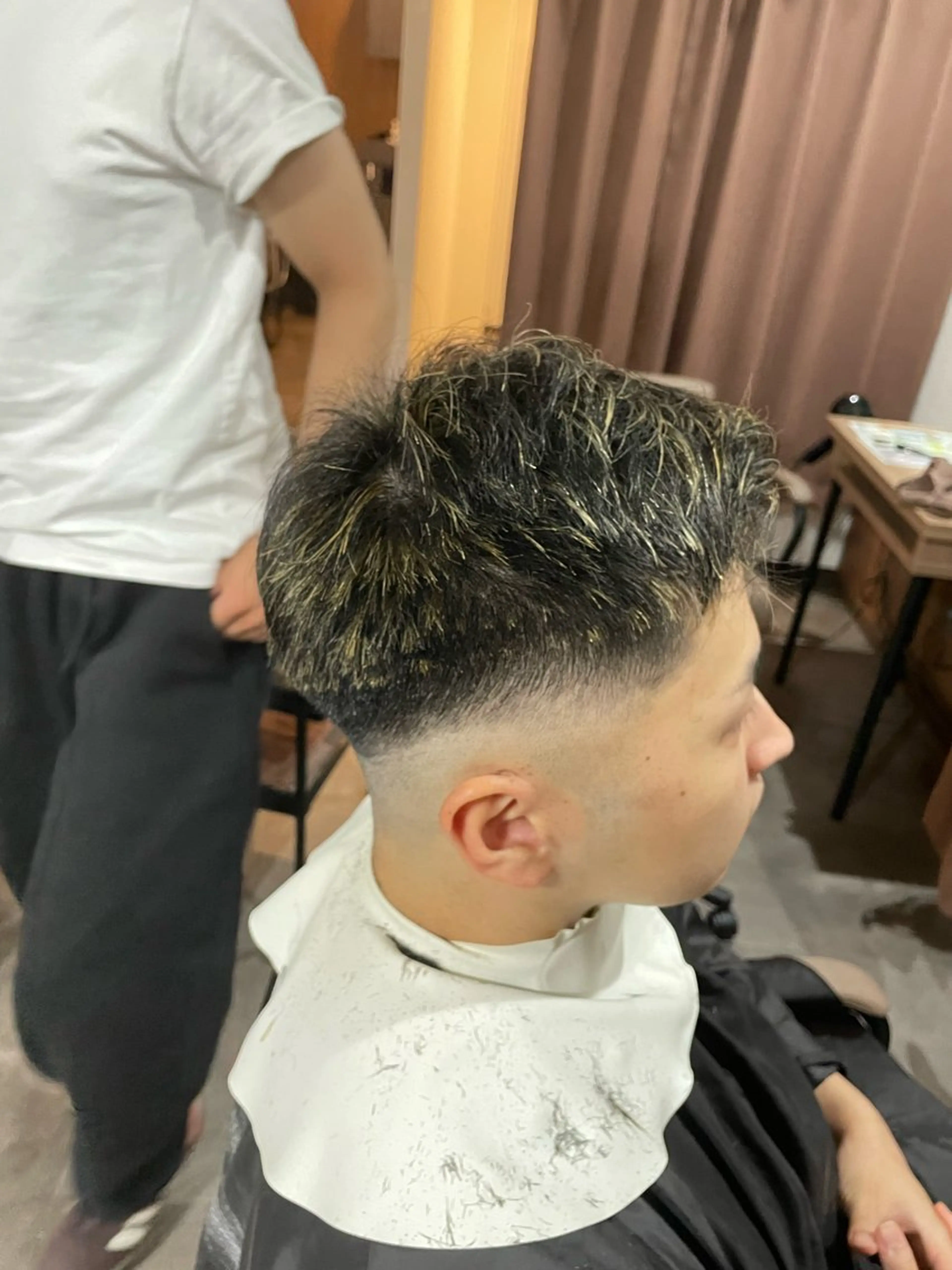 メンズ フェードカット 登 愛のヘアスタイル