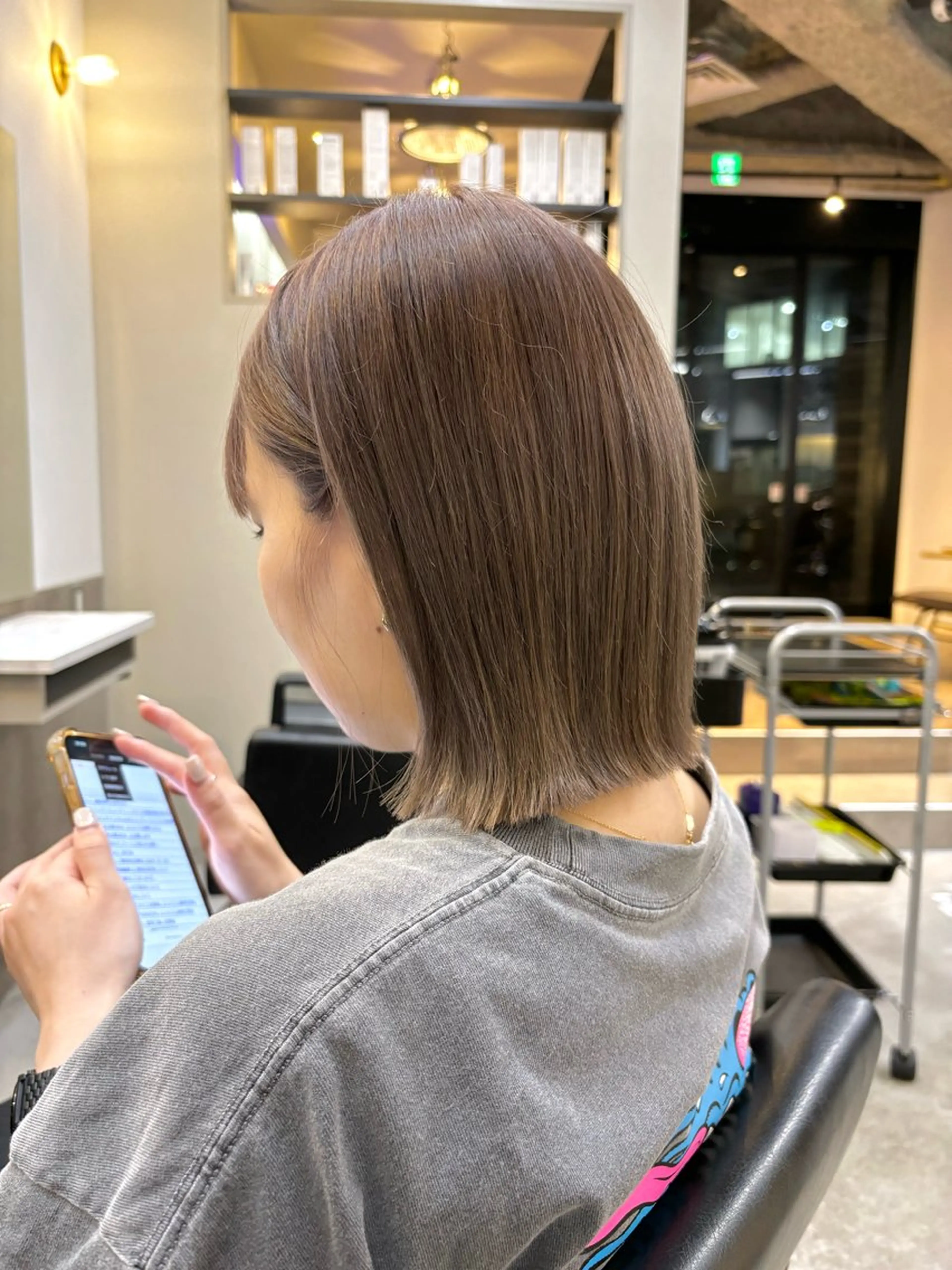 ショート カラー ブリーチ グレージュ ミルクティーグレージュ ヘアカラー レイヤー/大人メンズ パーマ🌀 平島拓也のヘアスタイル