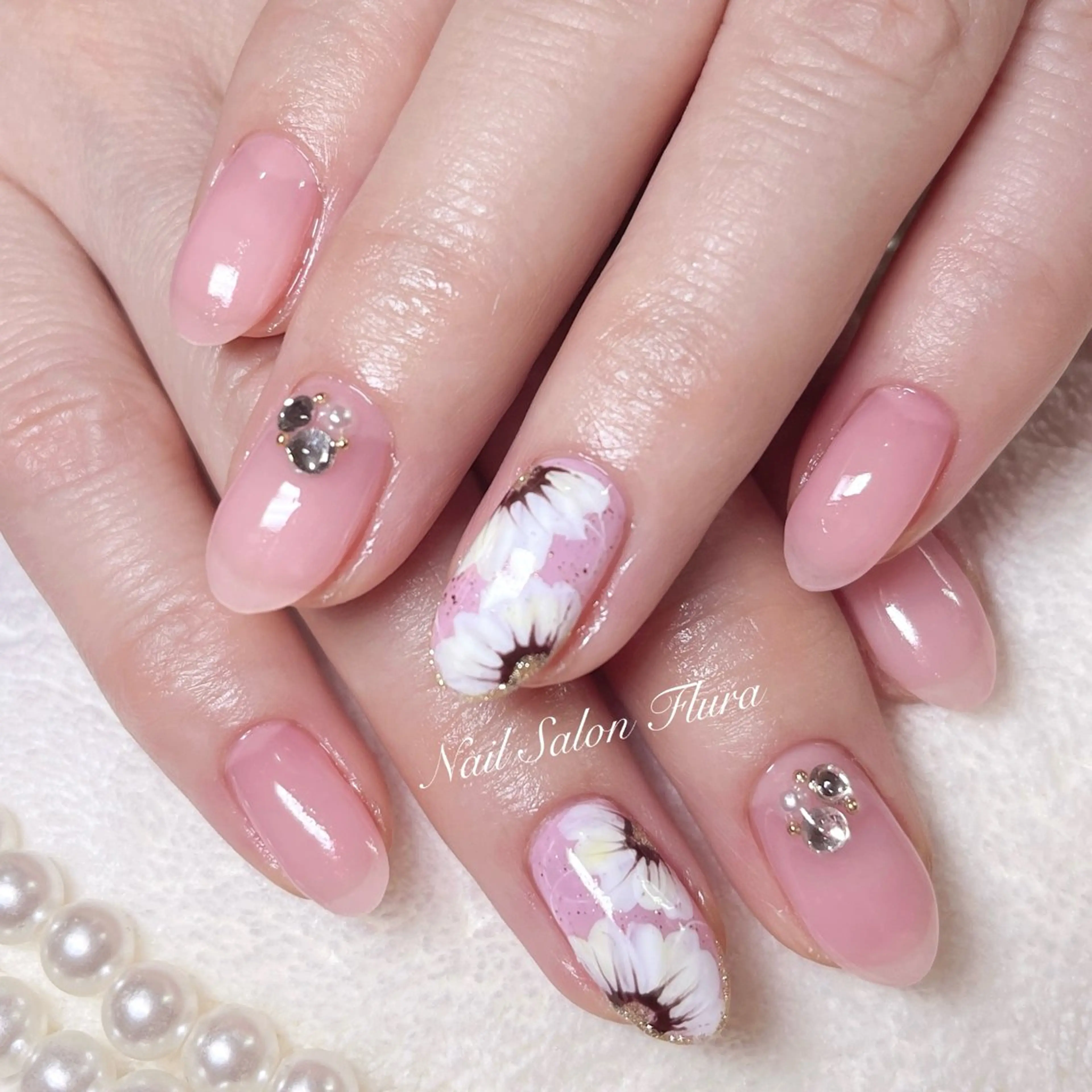 ネイル フラワーネイル NailSalon Fluraのネイルデザイン