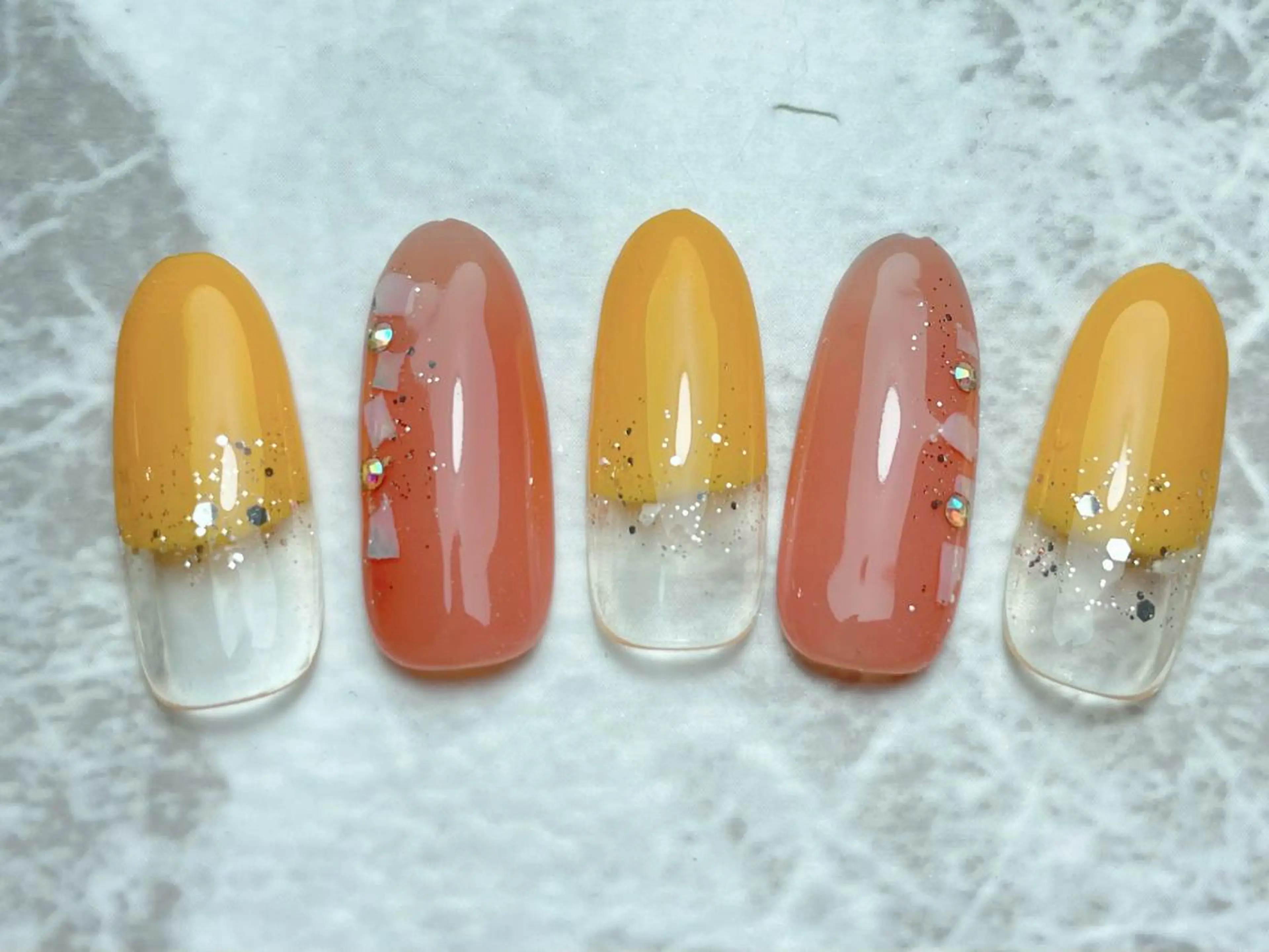 ネイル ハンドネイル マジックミラー所属・マジック ミラーのネイルデザイン