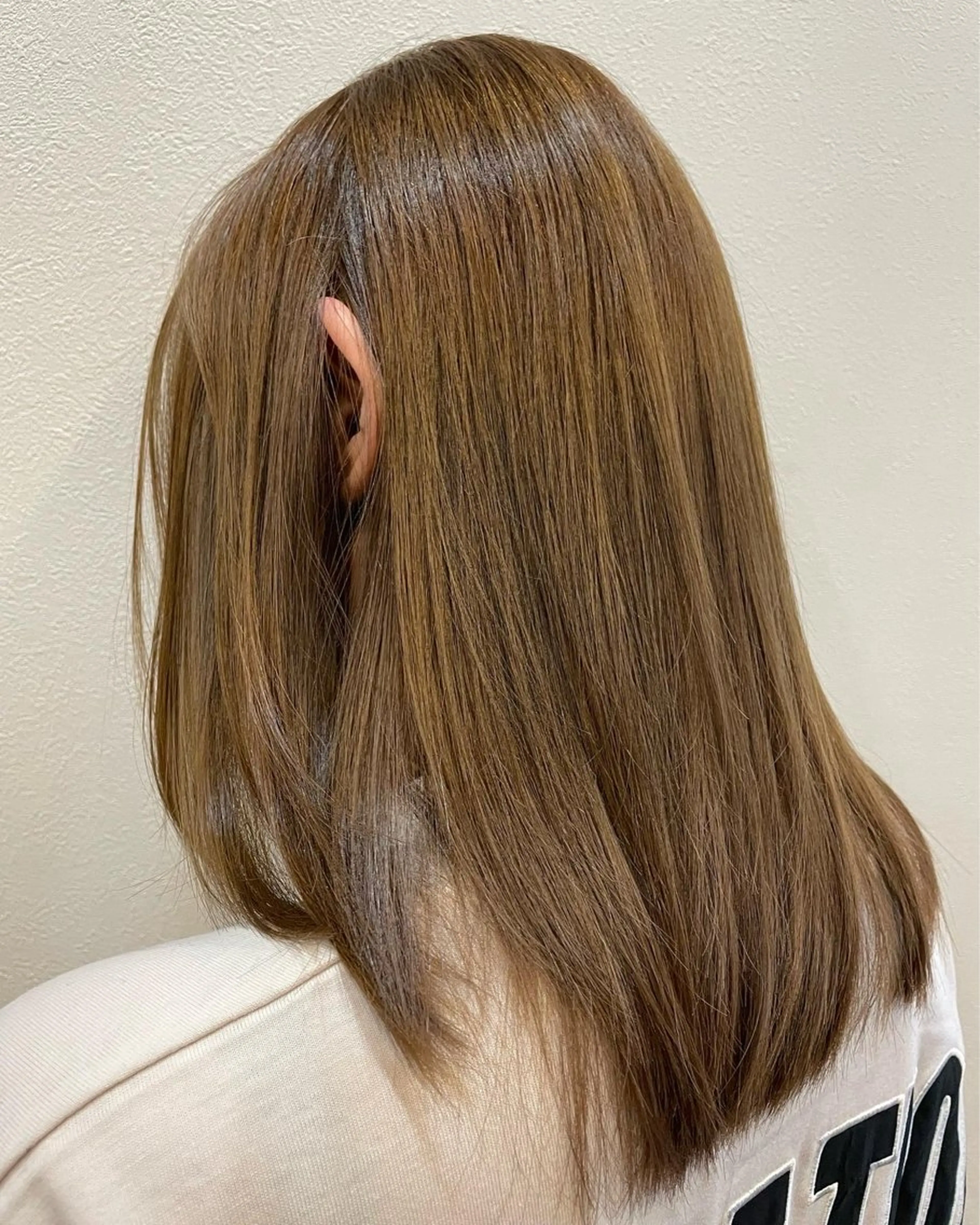 ミディアム カット ヘアカラー トリートメント 札幌栄町メンズパーマ 近藤かなたのヘアスタイル