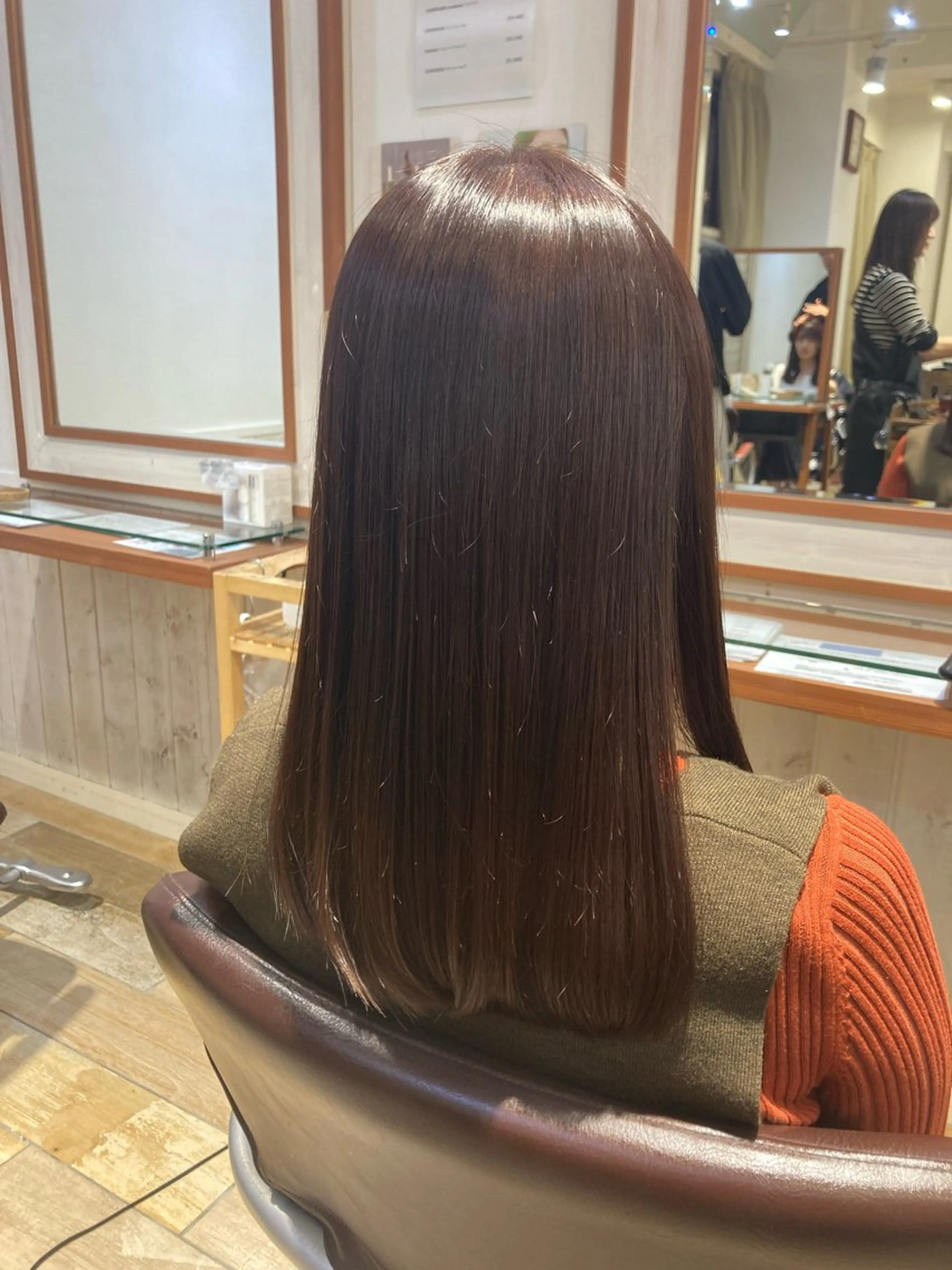 ツヤ髪カラー＆Aujua4stepトリートメントの写真