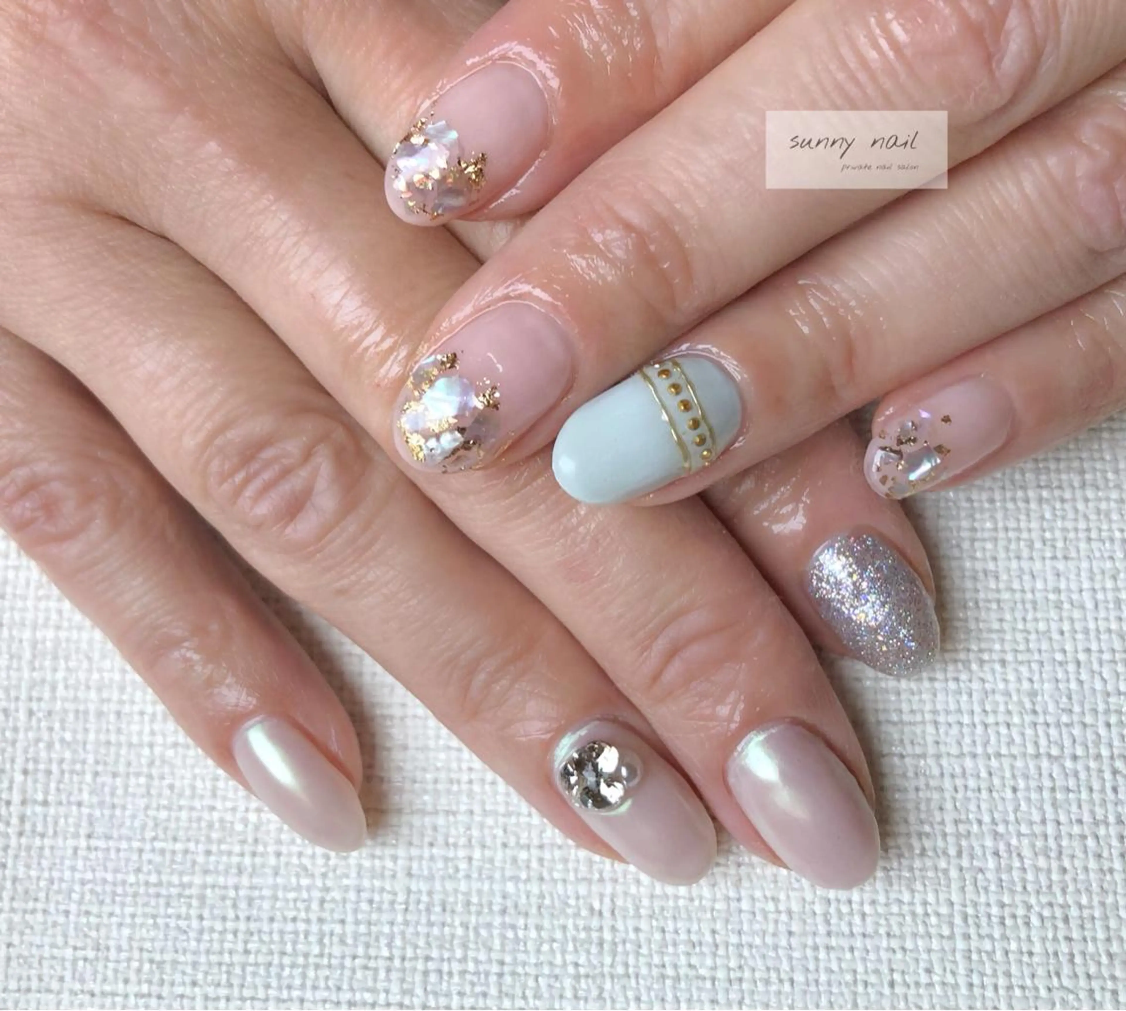 ネイル アートネイル オーロラネイル カジュアル ジェルネイル グリーン sunny nailのネイルデザイン