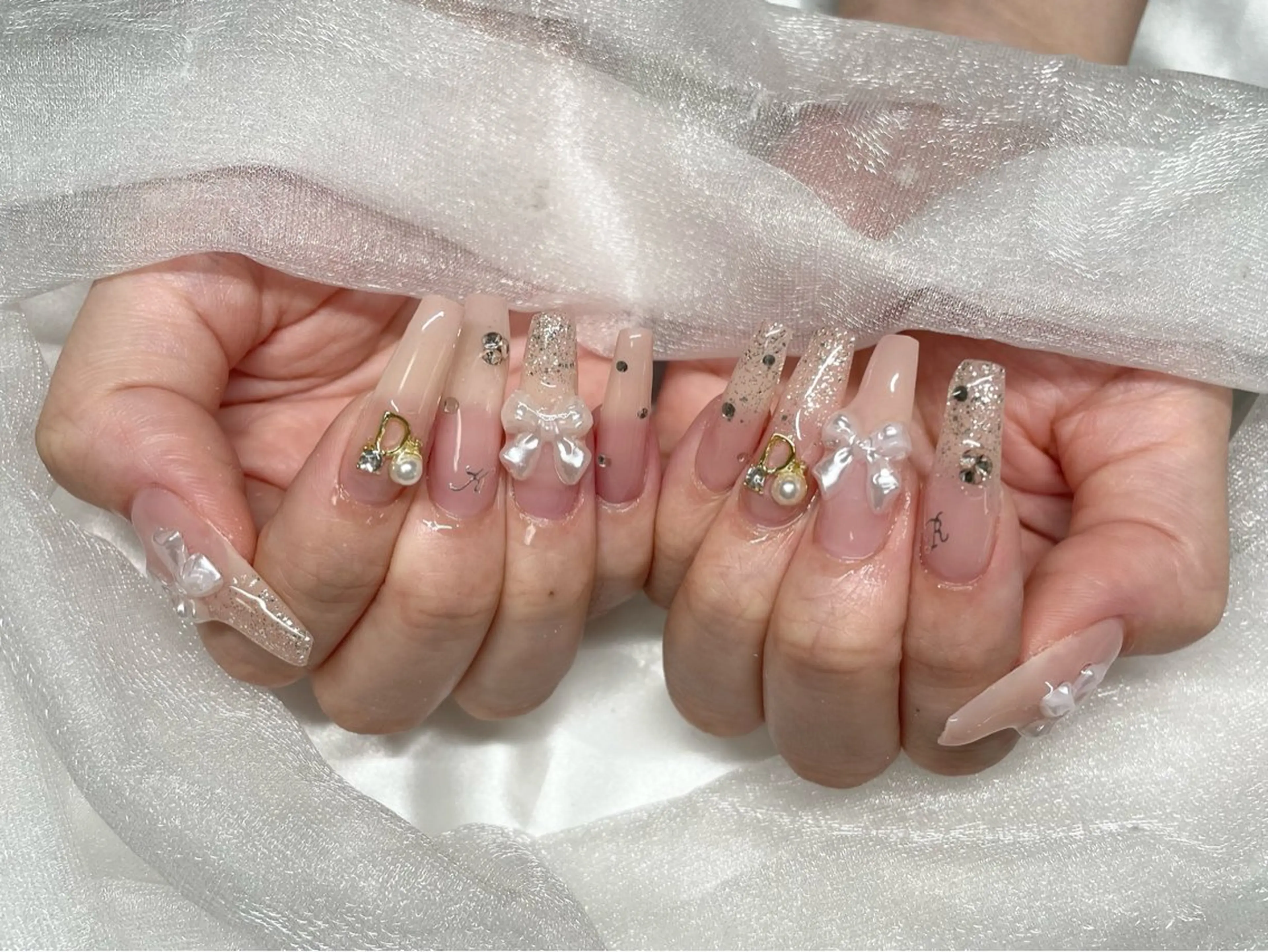 ネイル ハンドネイル Roi〈ロワ〉 Minakoのネイルデザイン