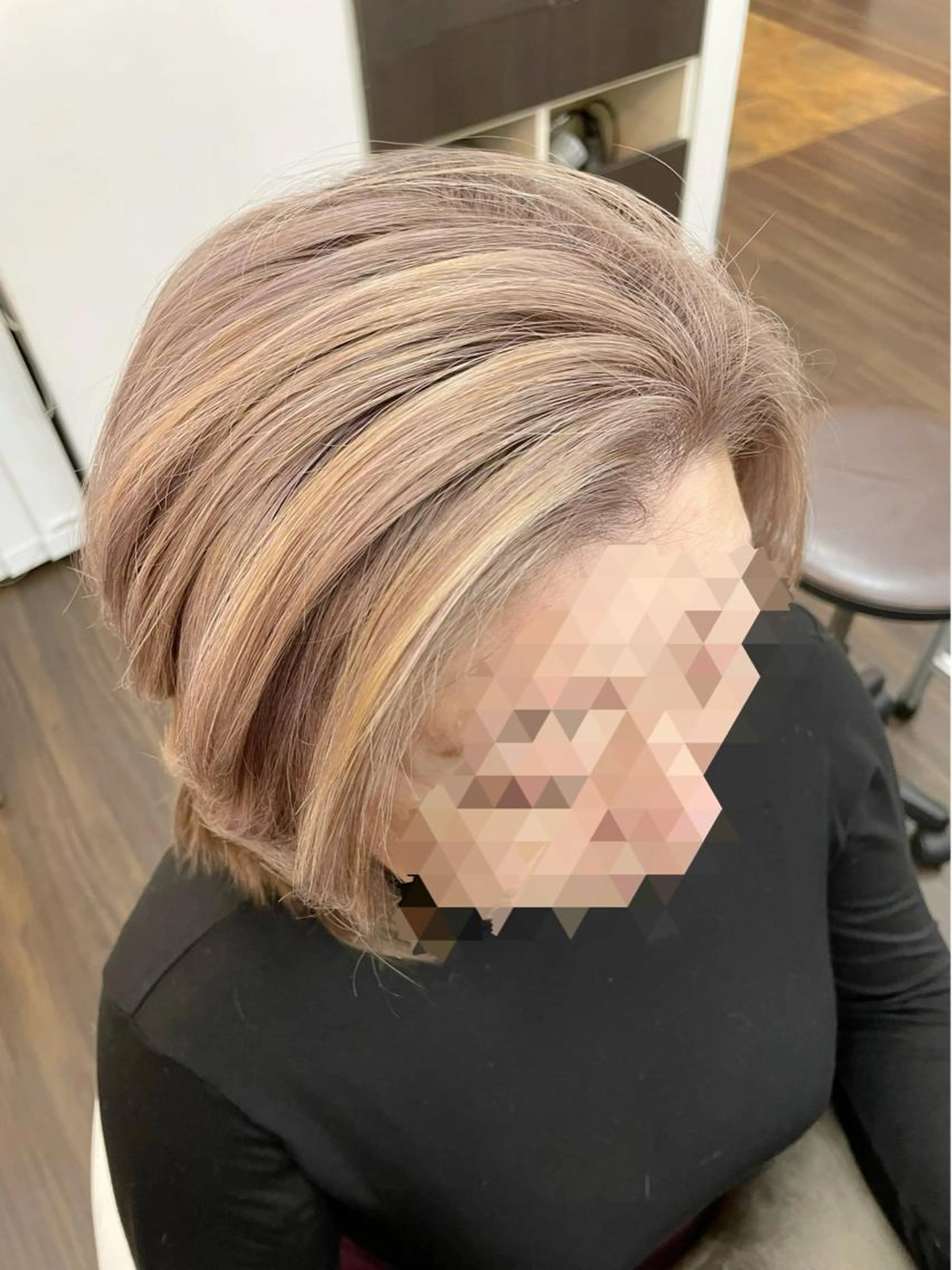 ４０代​〜​の白髪ぼかしハイライトカラー＋ドライカット＋髪質改善トリートメント✨💫の写真