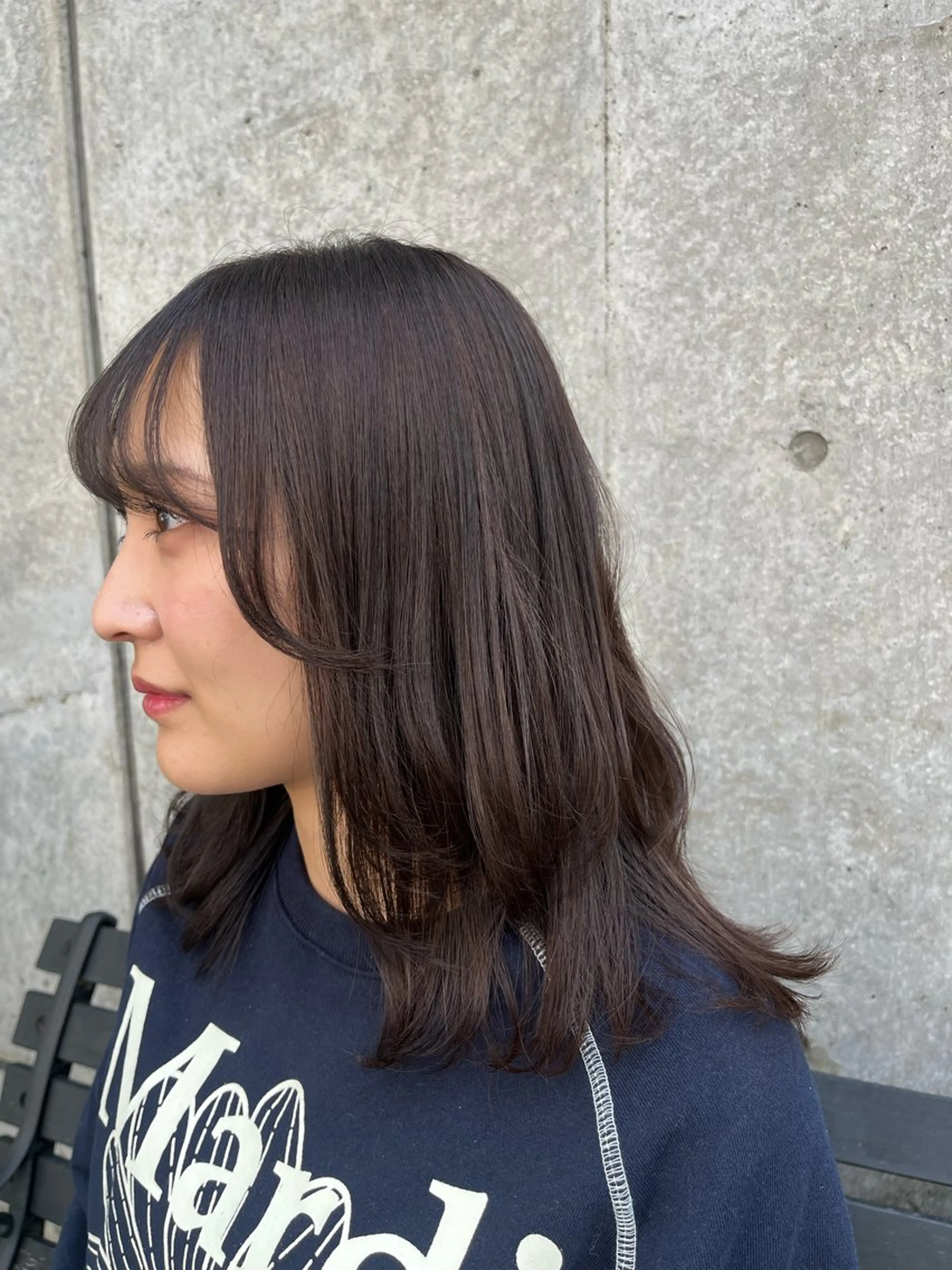 ミディアム 東村 桃花のヘアスタイル