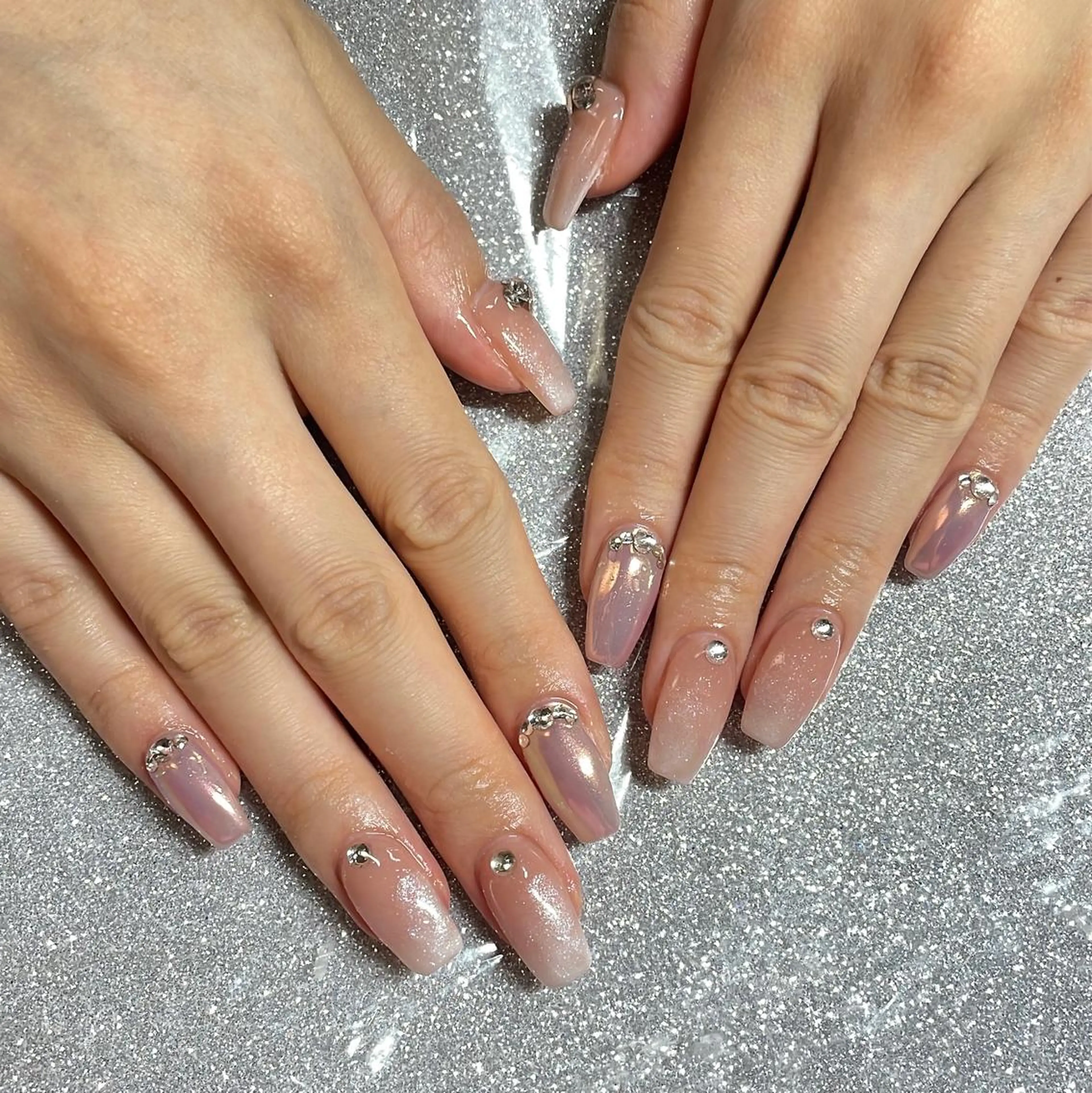 ネイル ハンドネイル VIERU 🌈🎀💖のネイルデザイン