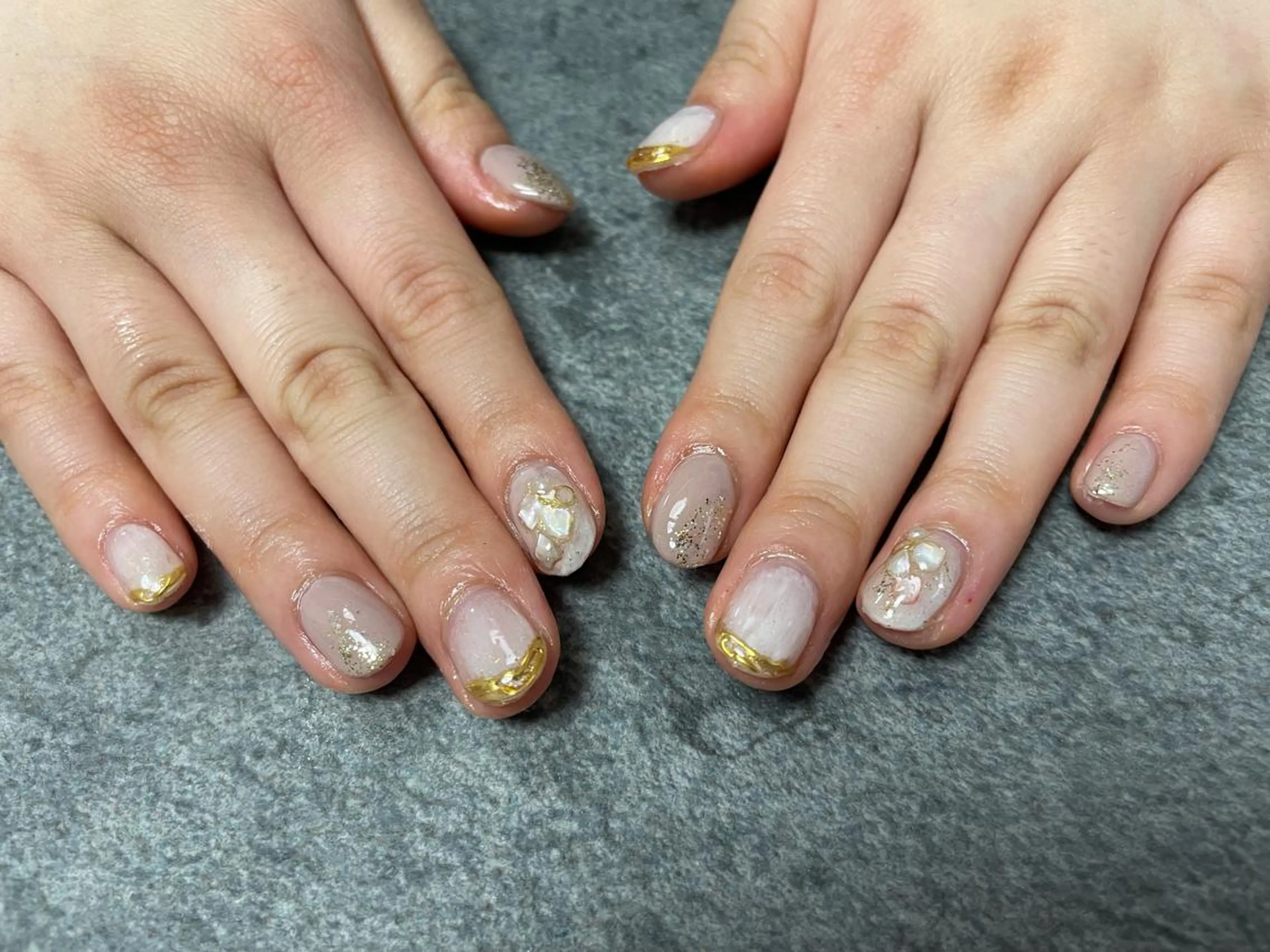 ネイル mogunail &blowのネイルデザイン