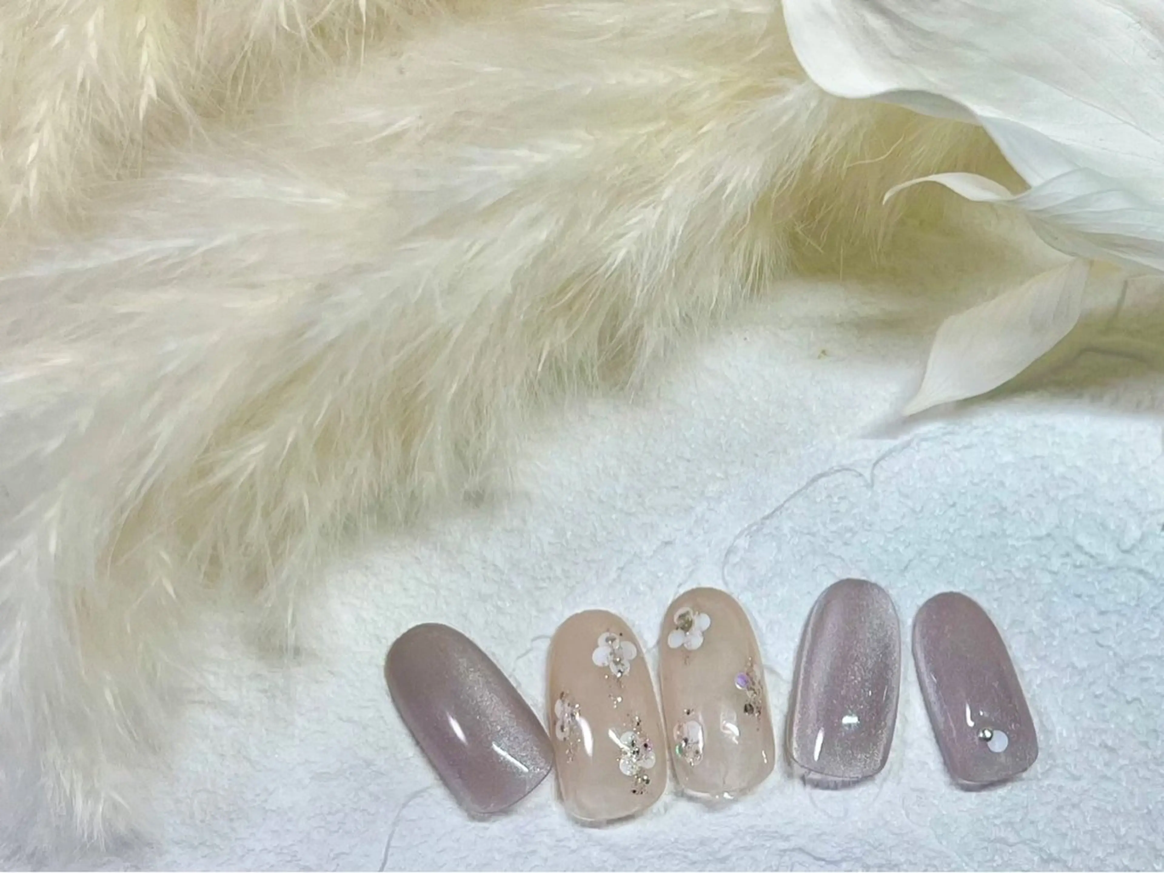 ネイル オーロラネイル フラワーネイル フットネイル フレンチネイル ジェルネイル mogunail &blowのネイルデザイン