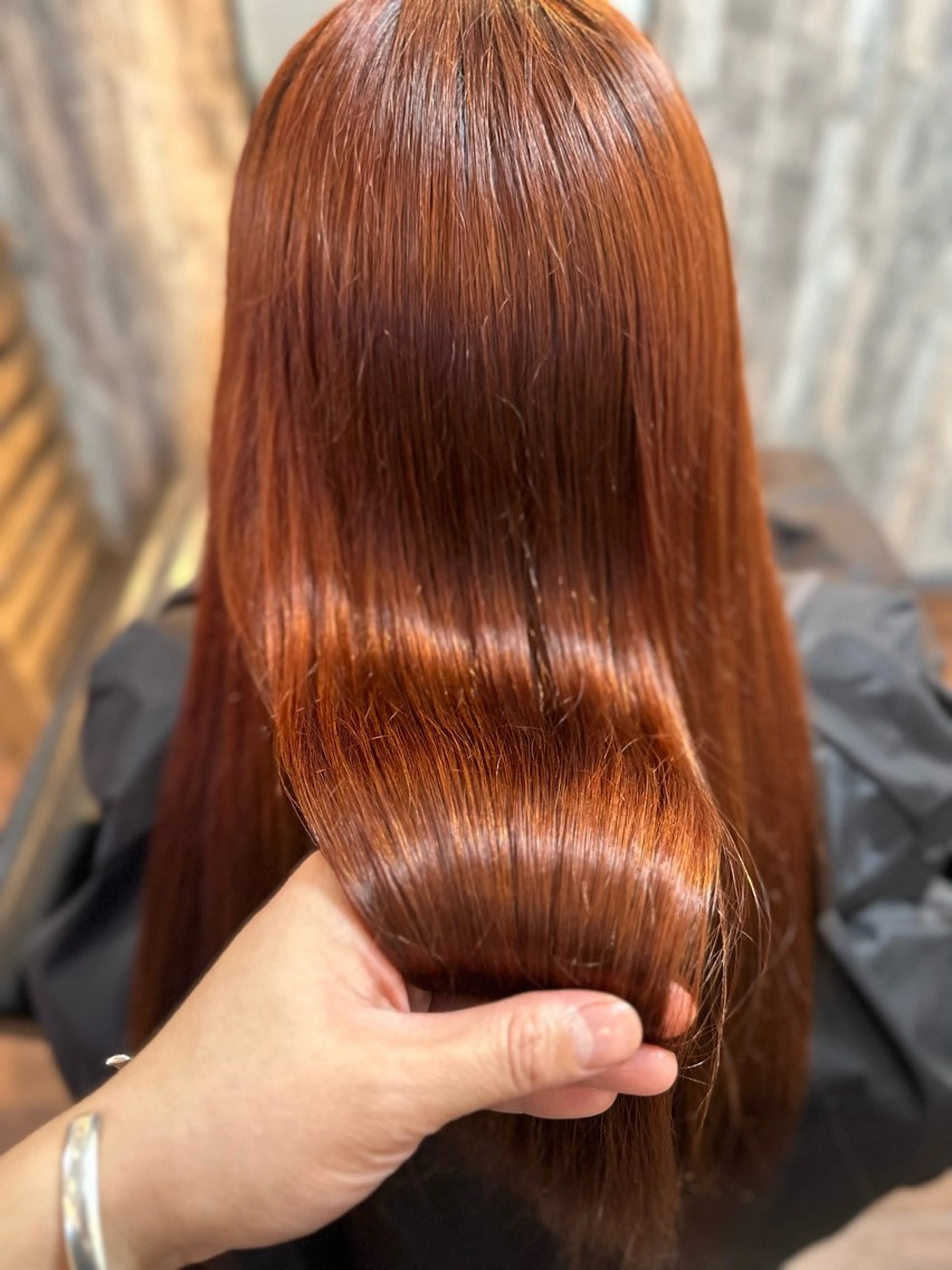 ロング カラー ブリーチ オレンジ カット ヘアカラー トリートメント Luzir⭐︎ GEN⭐︎のヘアスタイル