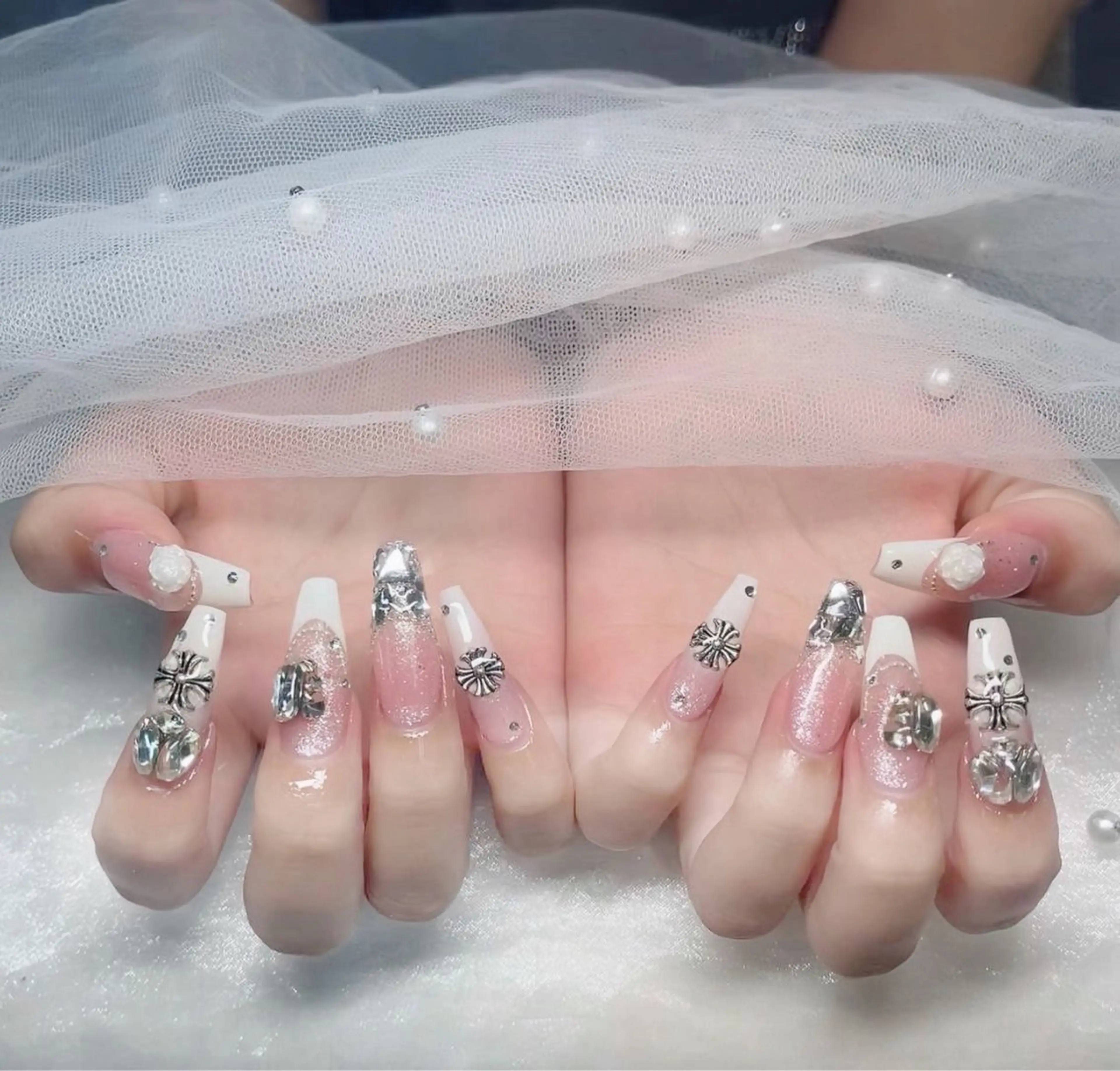 ネイル MIYU．nail Mariaのネイルデザイン