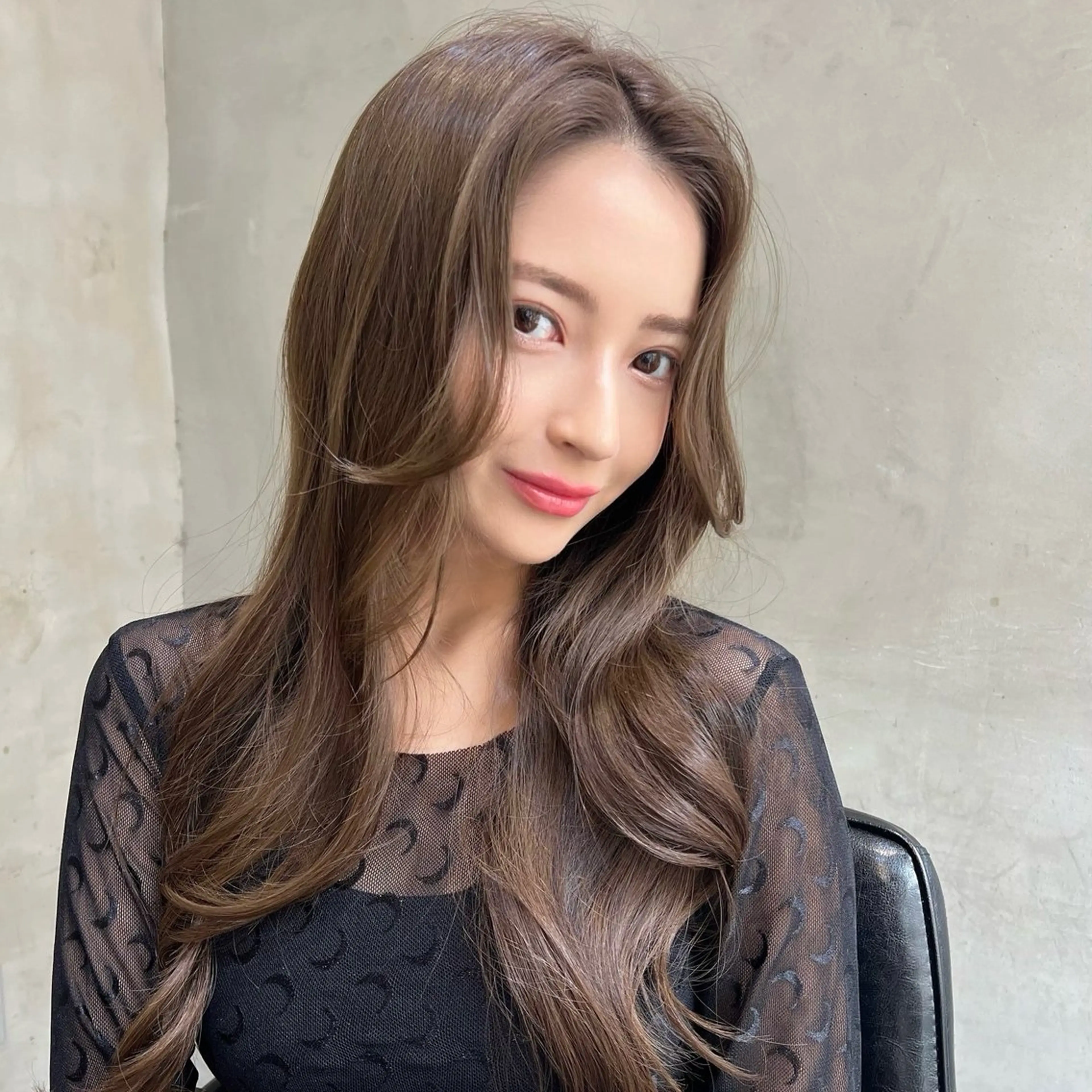 ロング カラー カット ヘアカラー トリートメント 韓国ヘア/髪質改善/ レイヤー/ブラウンのヘアスタイル