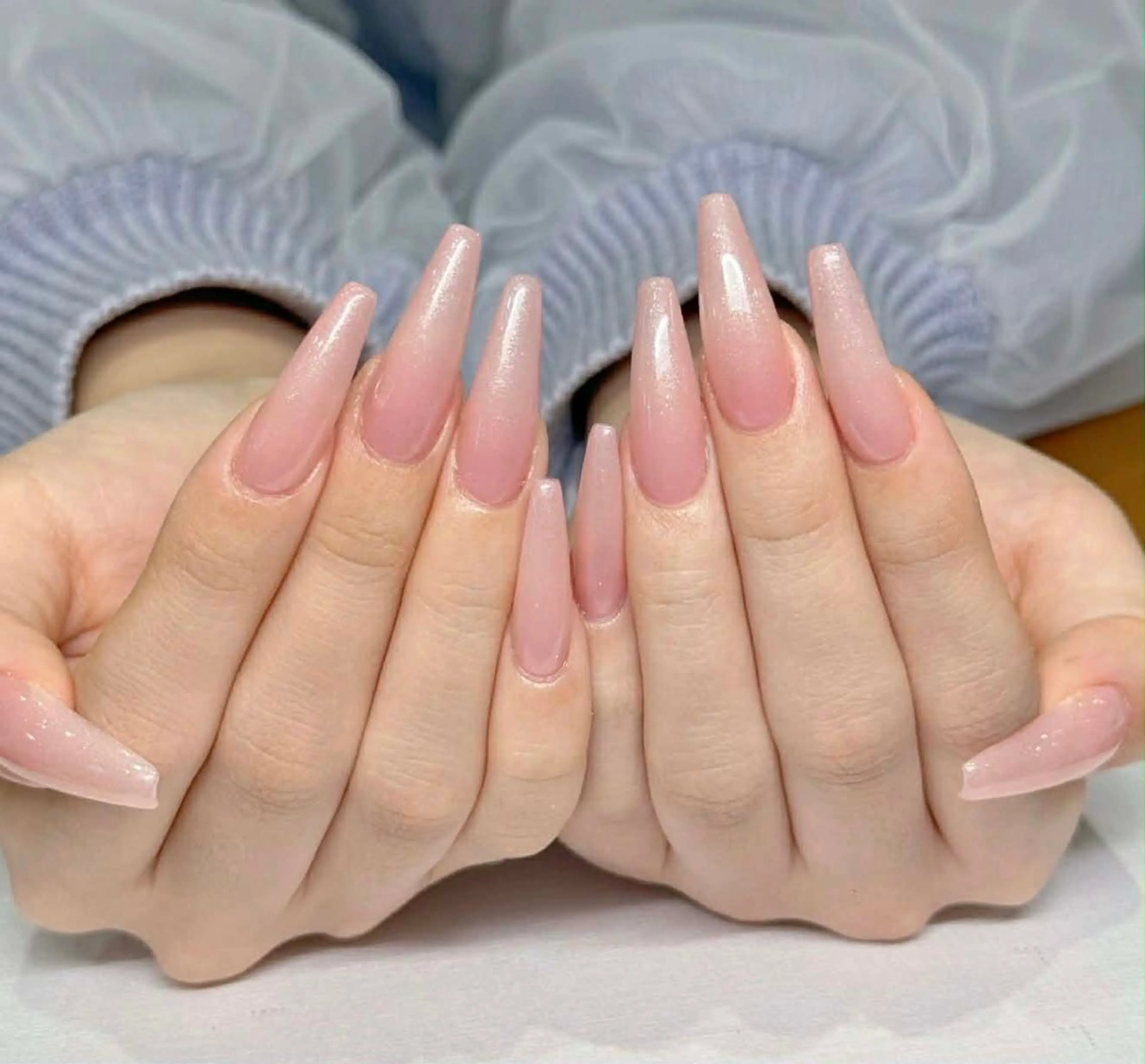 ネイル オーロラネイル ブルー チークネイル 長さ出し フットネイル ハンドネイル JIN 168 新大久保のネイルデザイン