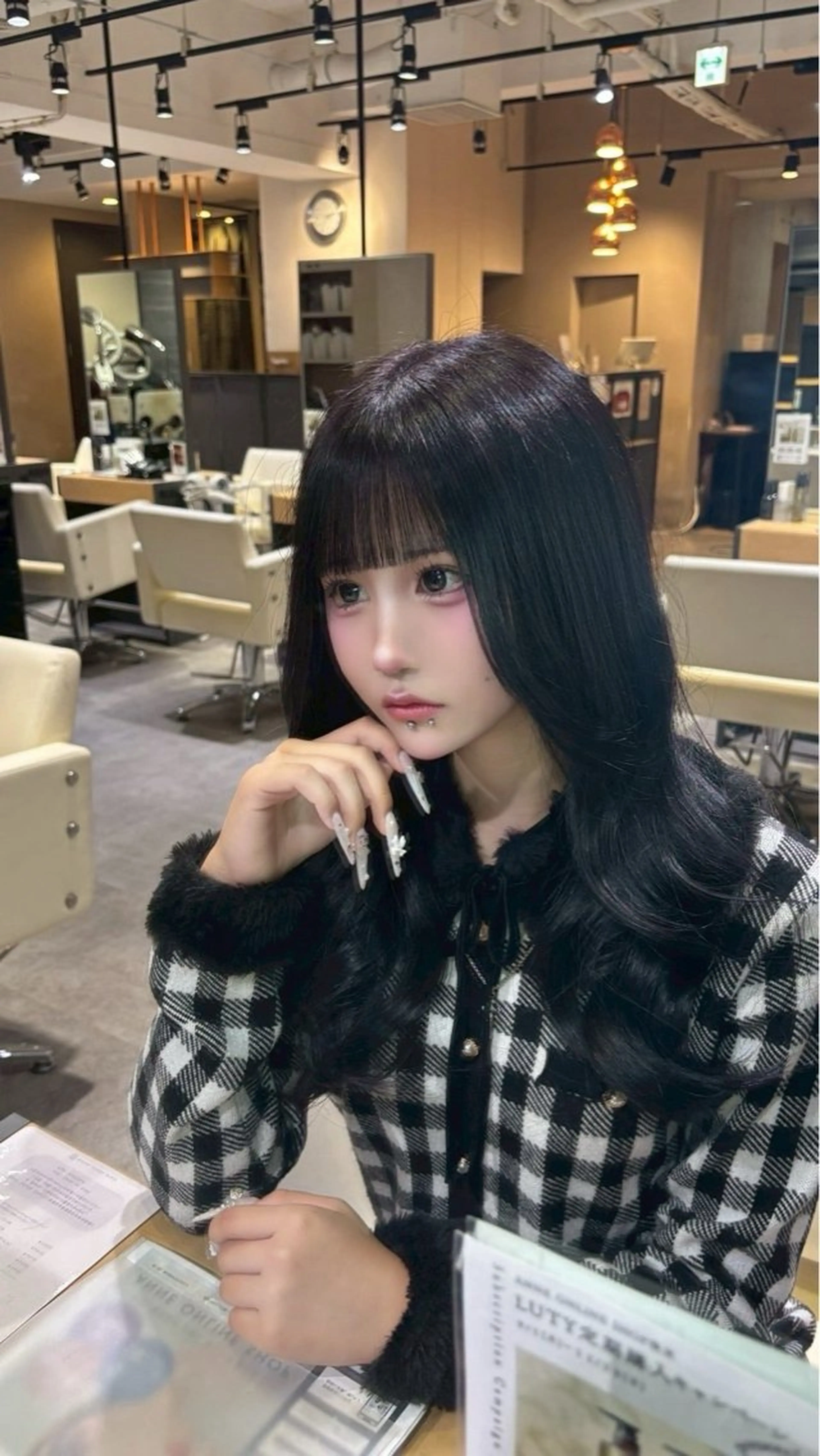 ロング 柿田人和／韓国 ／ワンホンヘアのヘアスタイル