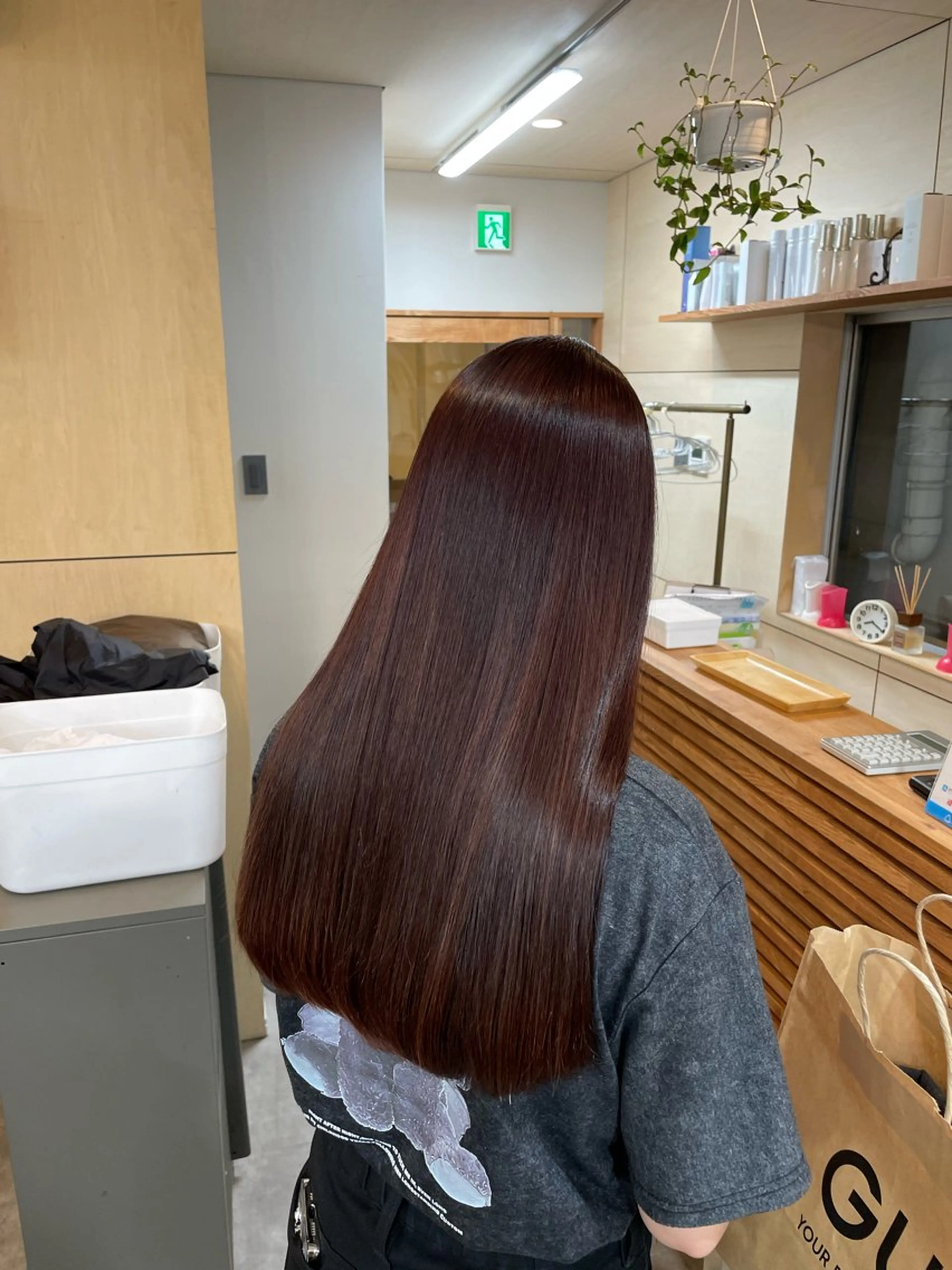 ロング アライ レンカのヘアスタイル