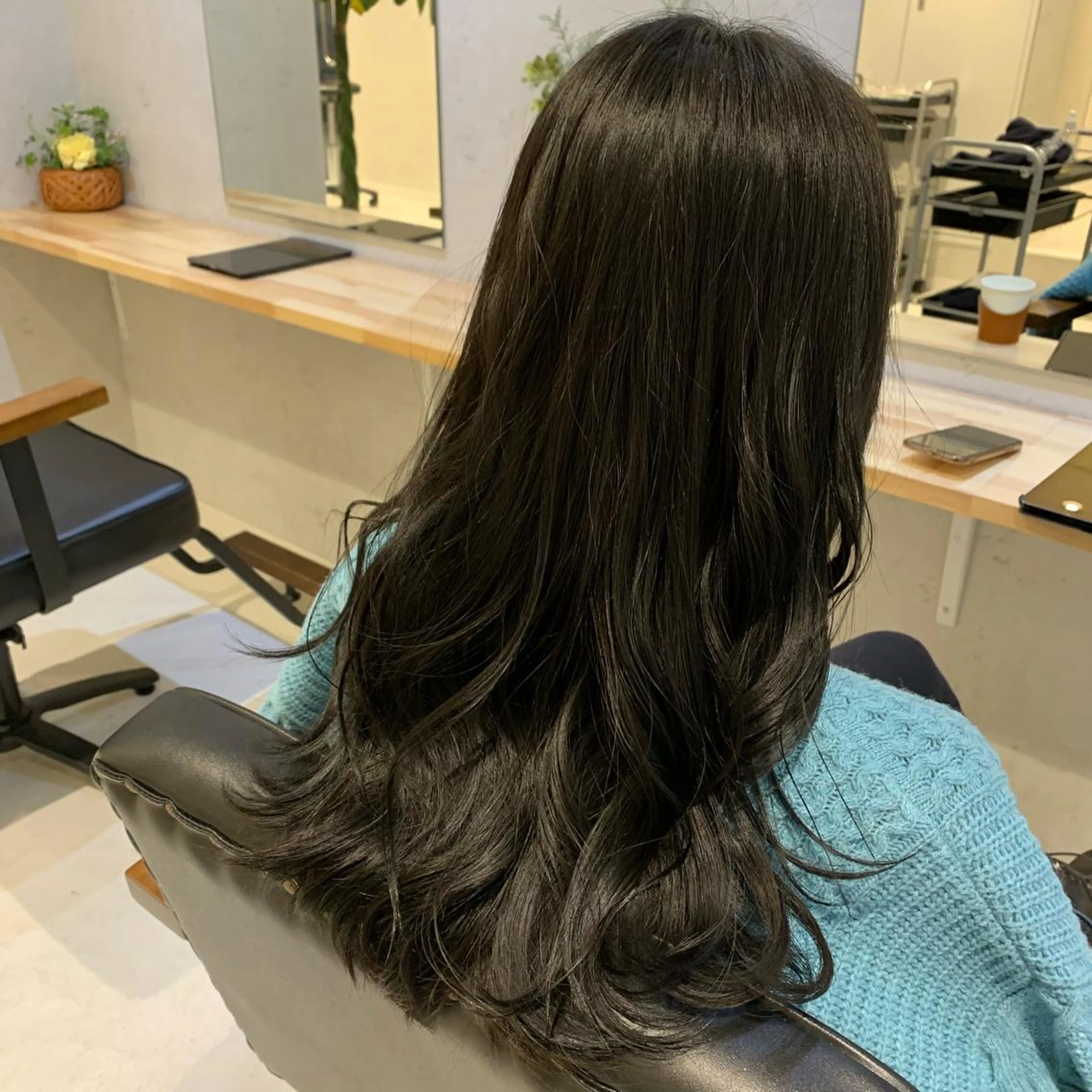 ロング カラー 外山 実咲のヘアスタイル