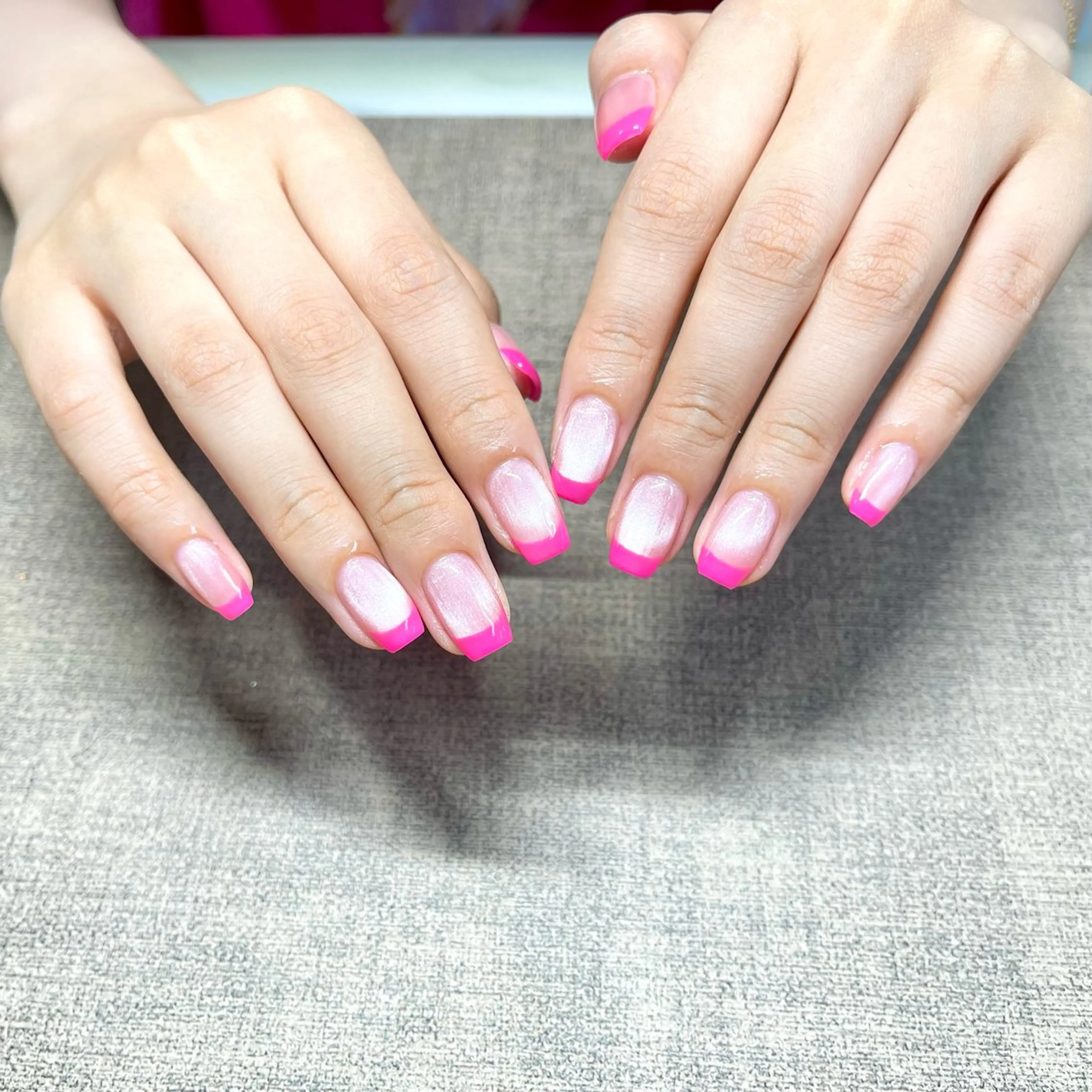 ネイル オーロラネイル ブルー チークネイル フットネイル フレンチネイル Jasmine -のネイルデザイン