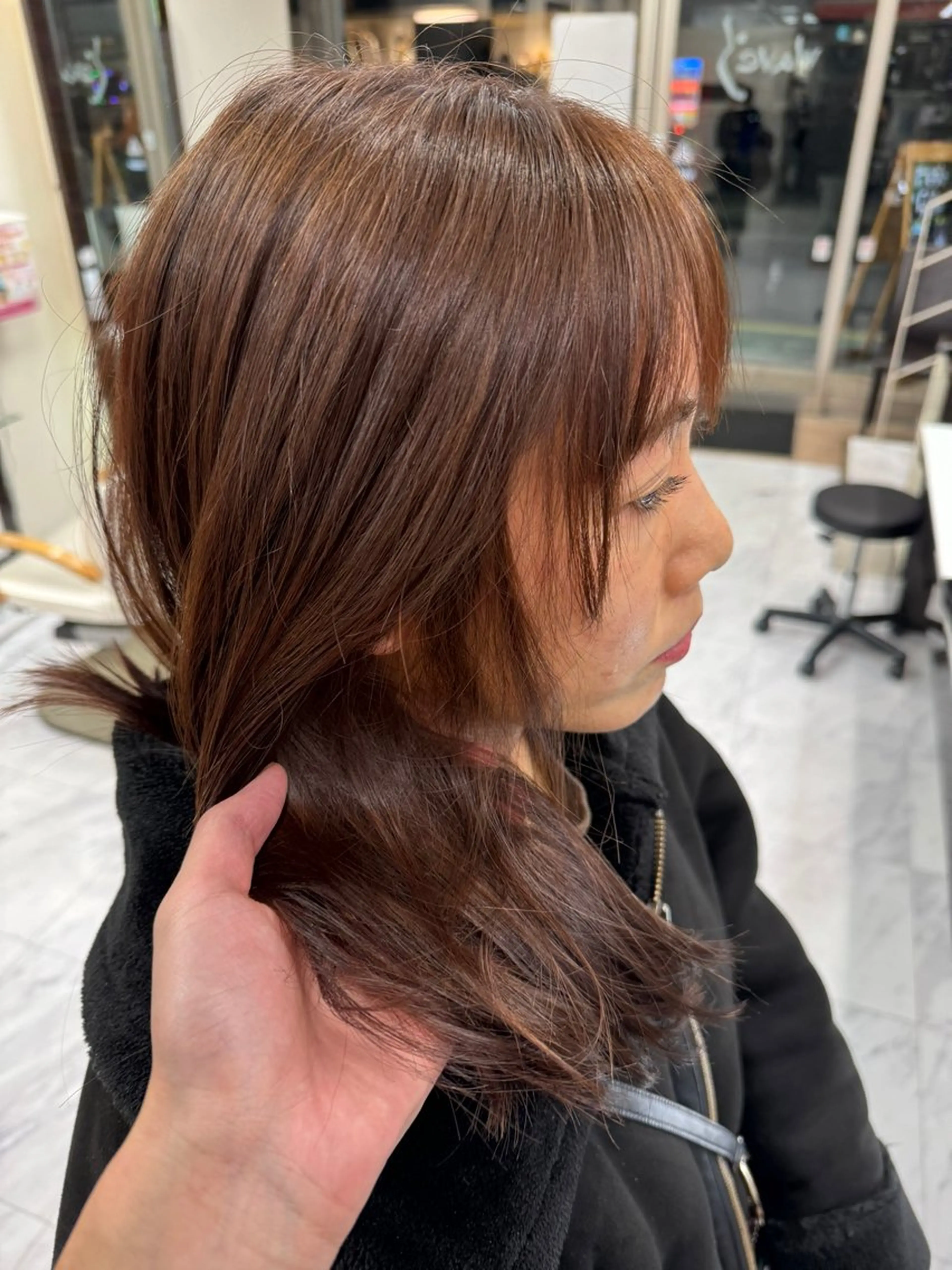 ロング カラー ヘアアレンジ 切りっぱなしボブ ブリーチ ブラウンカラー デザインカラー ダブルカラー Zina 大宮所属・目黒 碧人のヘアスタイル