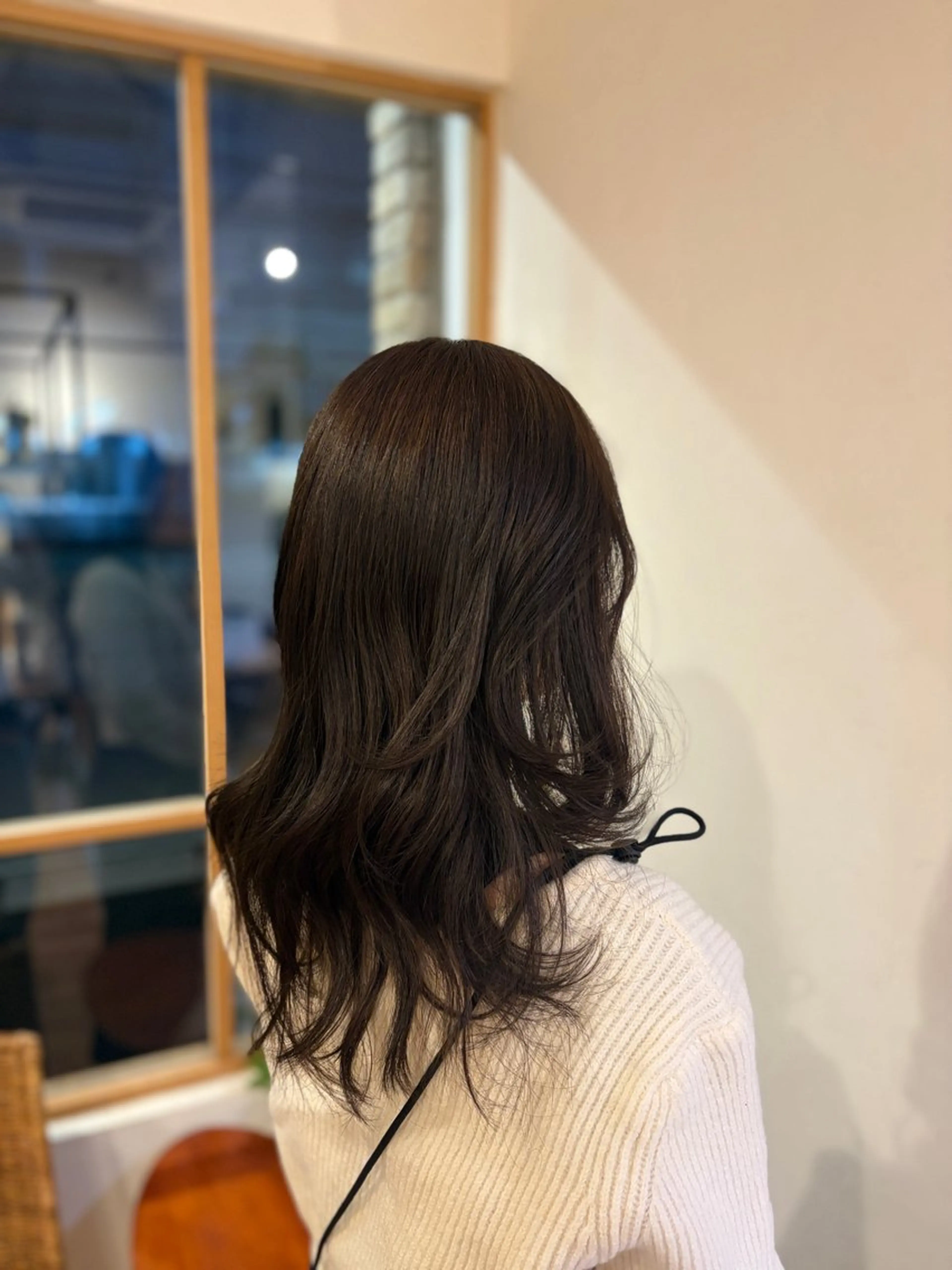 セミロング カラー グレージュ オリーブグレージュ オリーブグレー 木田 絢子のヘアスタイル