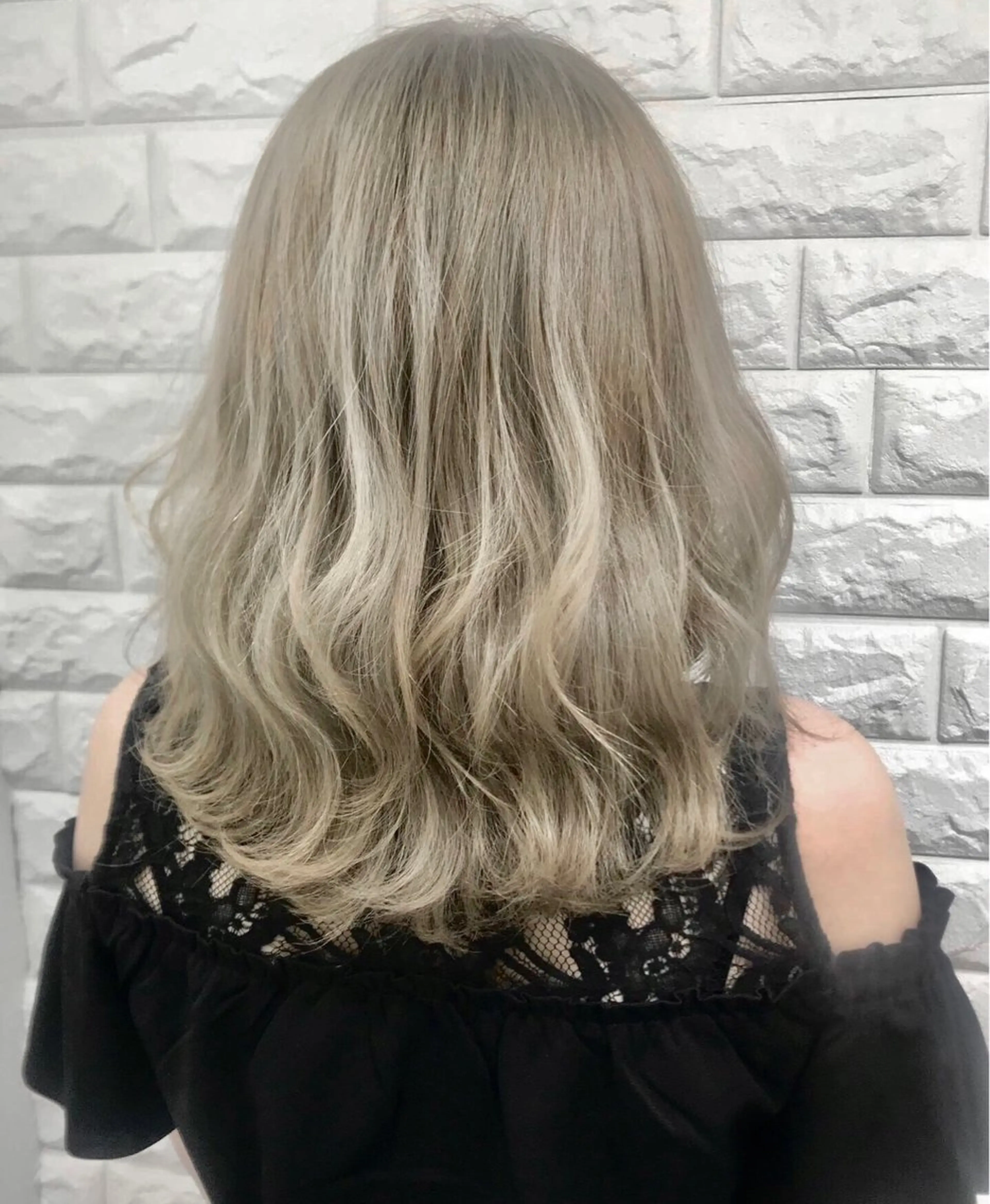 ミディアム カラー 🤍透明感カラー🤍 Moeのヘアスタイル