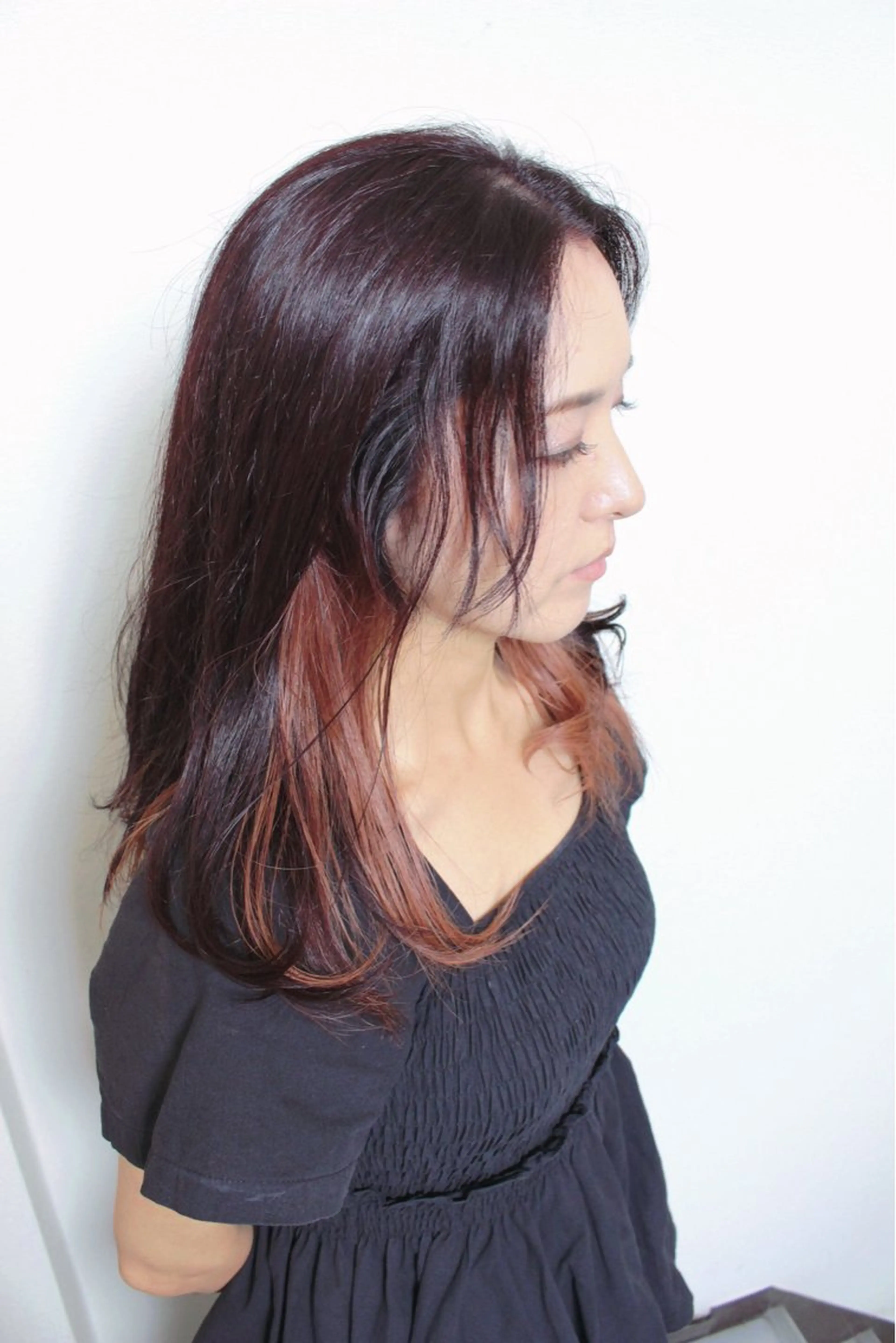 ミディアム カラー ブリーチ オレンジ ピンクカラー ルビー ヘアカラー 土居 正季のヘアスタイル
