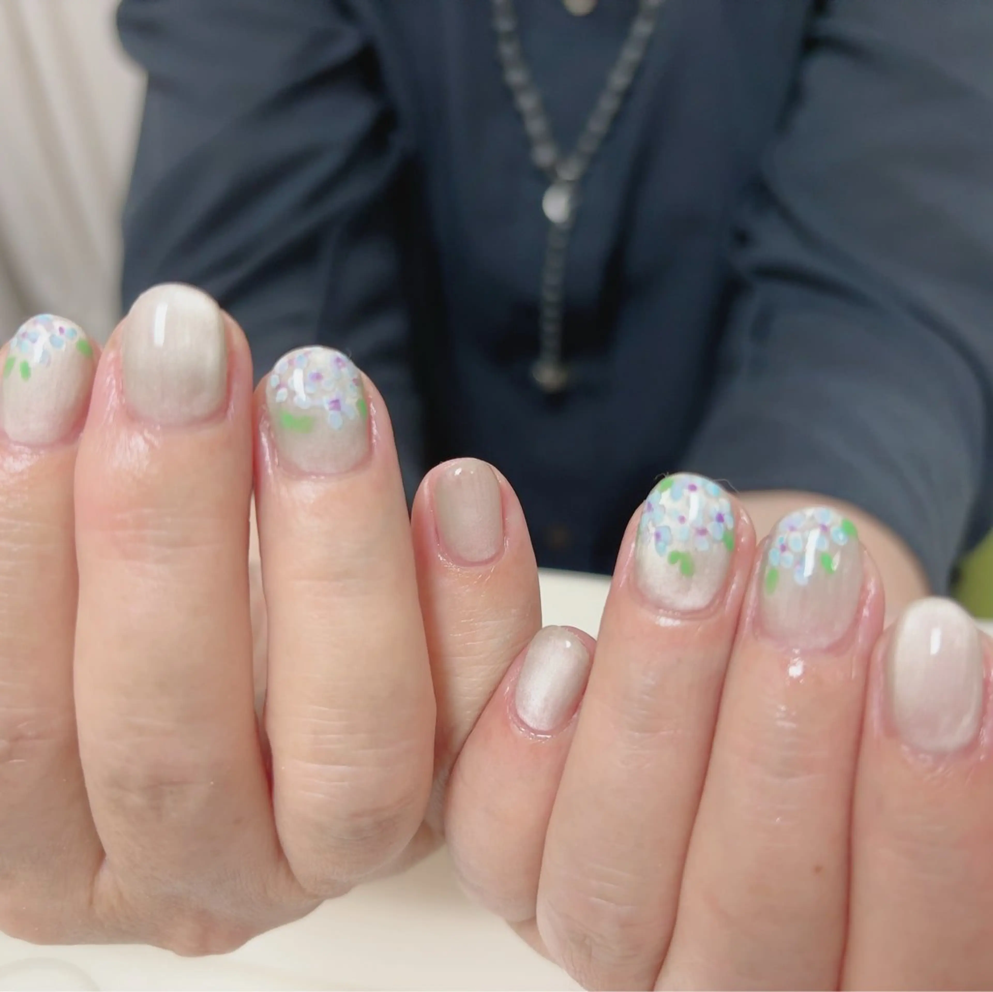 ネイル mano nella manoのネイルデザイン