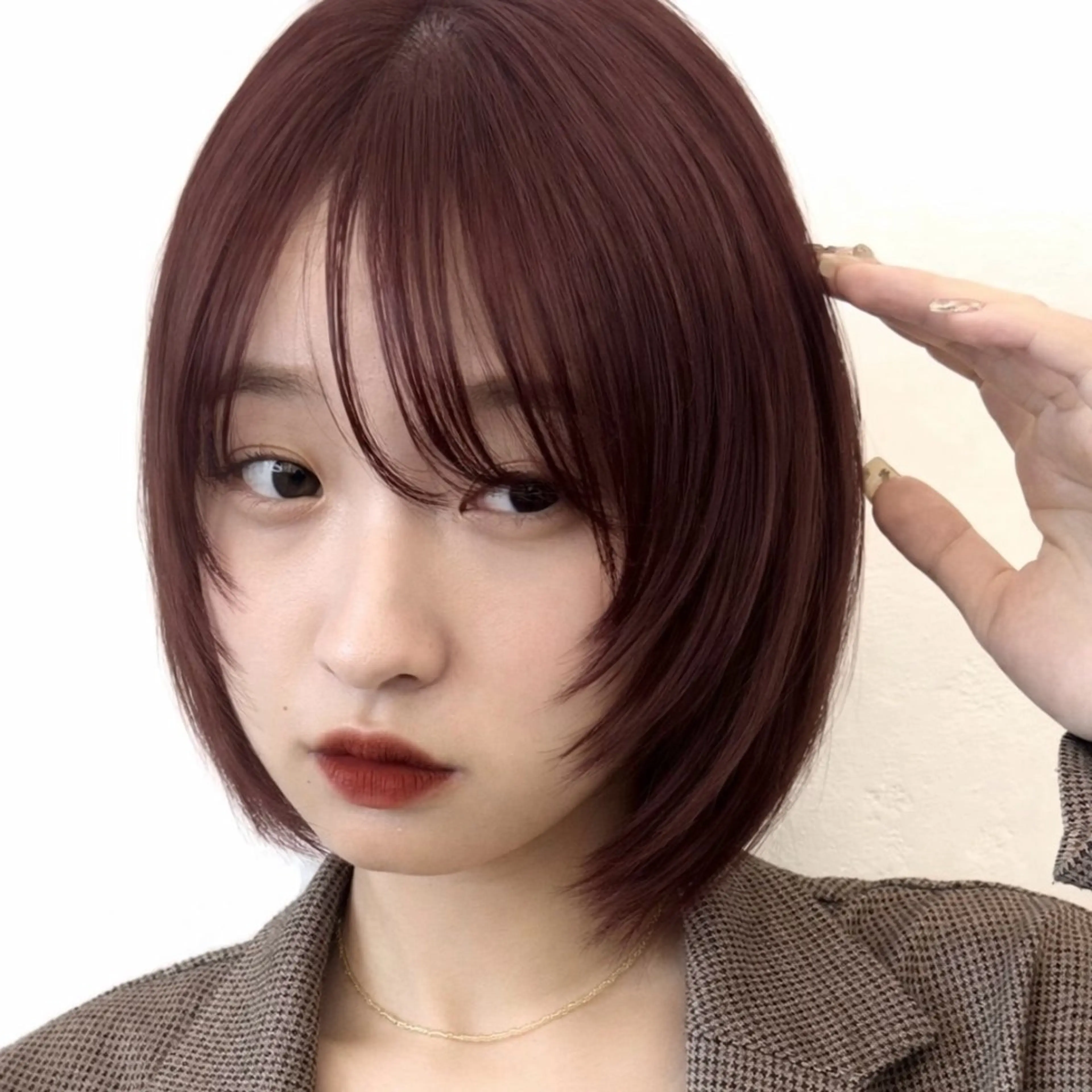 ショート カラー ヘアアレンジ ベージュカラー ブリーチ オレンジ ピンクカラー レッドカラー 顔周りカット×透明感 カラー💫AINAのヘアスタイル