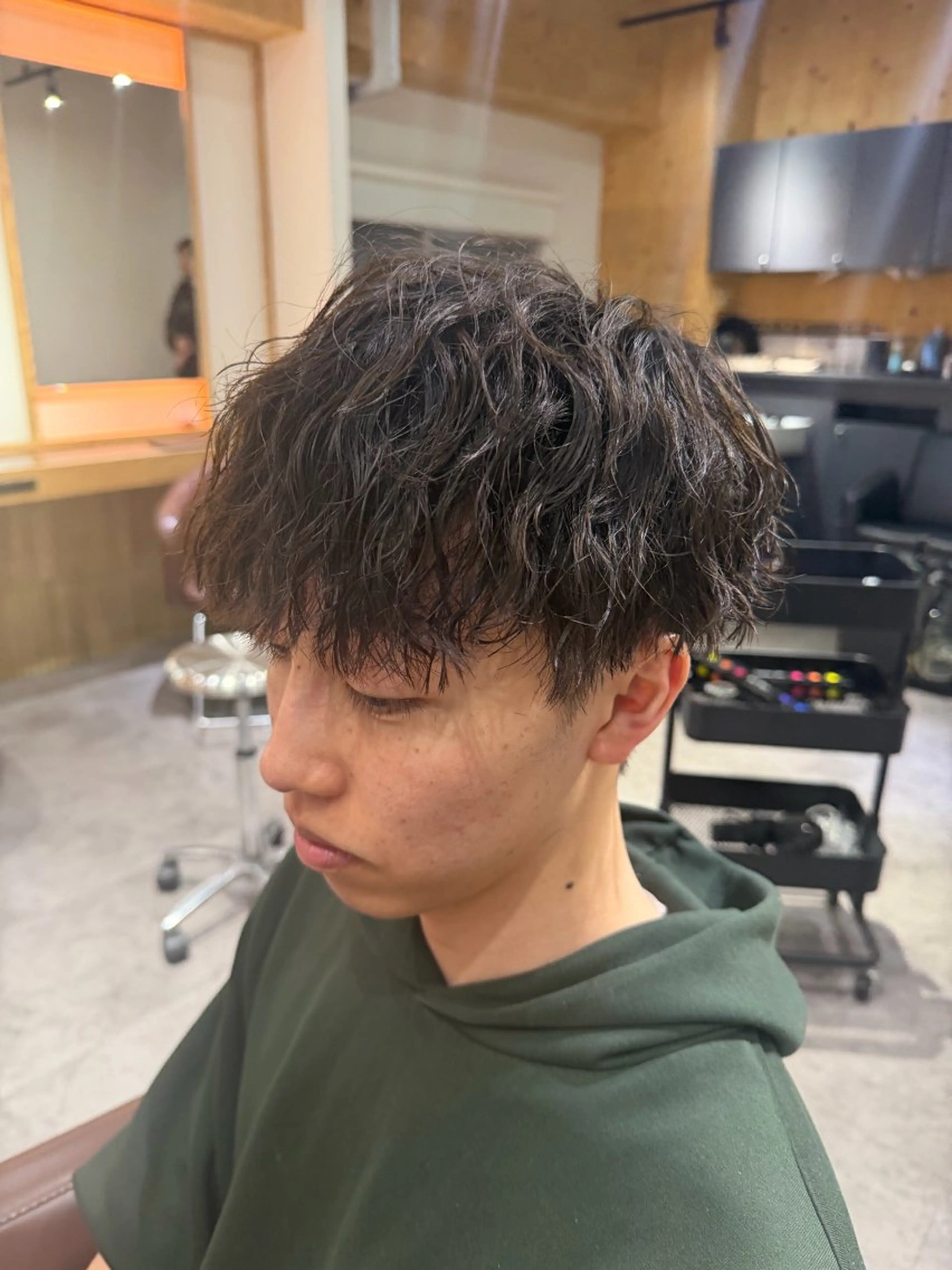 ロング カラー パーマ カット パーマ パーマ特別価格🔥 宇宙のヘアスタイル