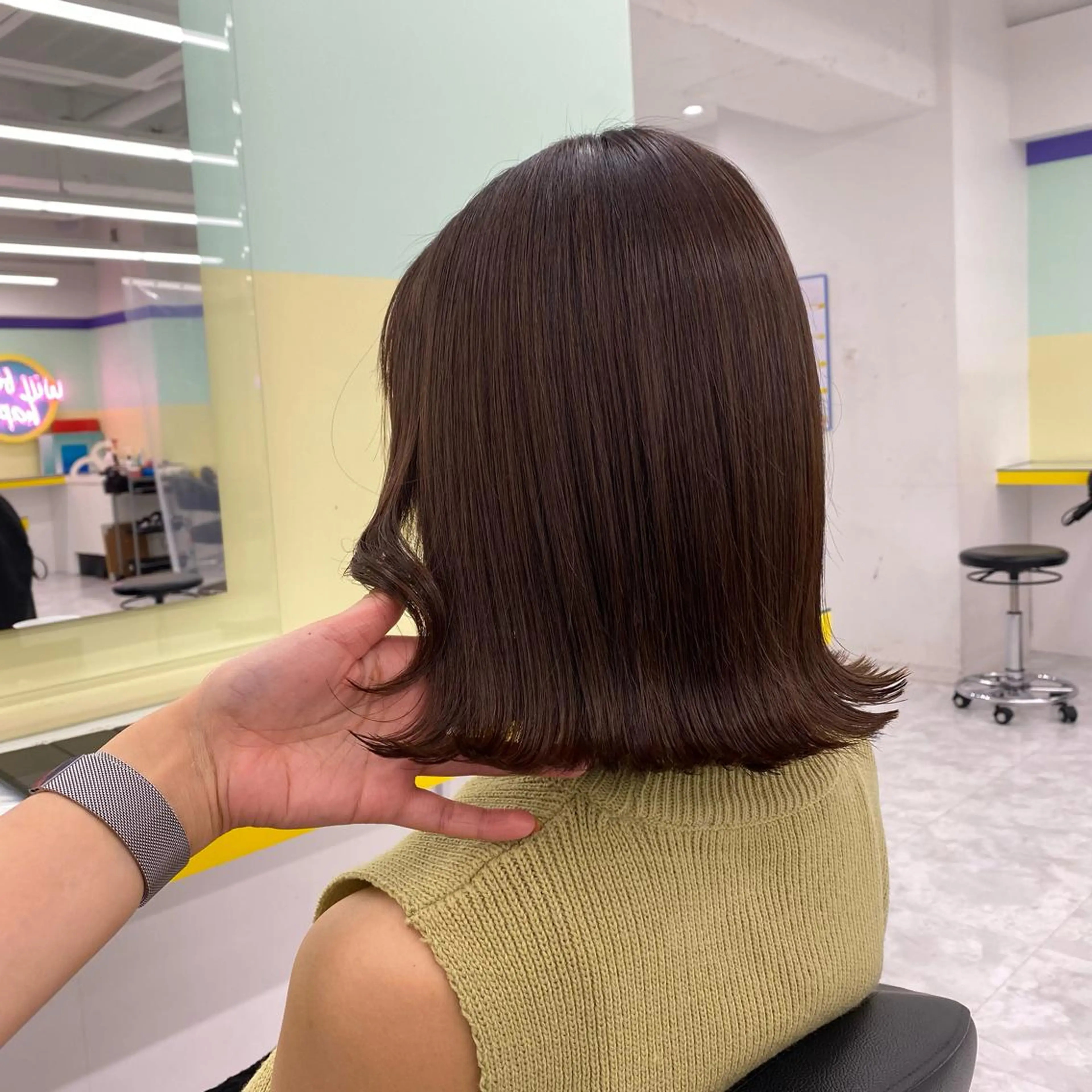 セミロング カラー ヘアアレンジ ヘアカラー トリートメント mai🍑暖色カラー /レイヤー💖のヘアスタイル