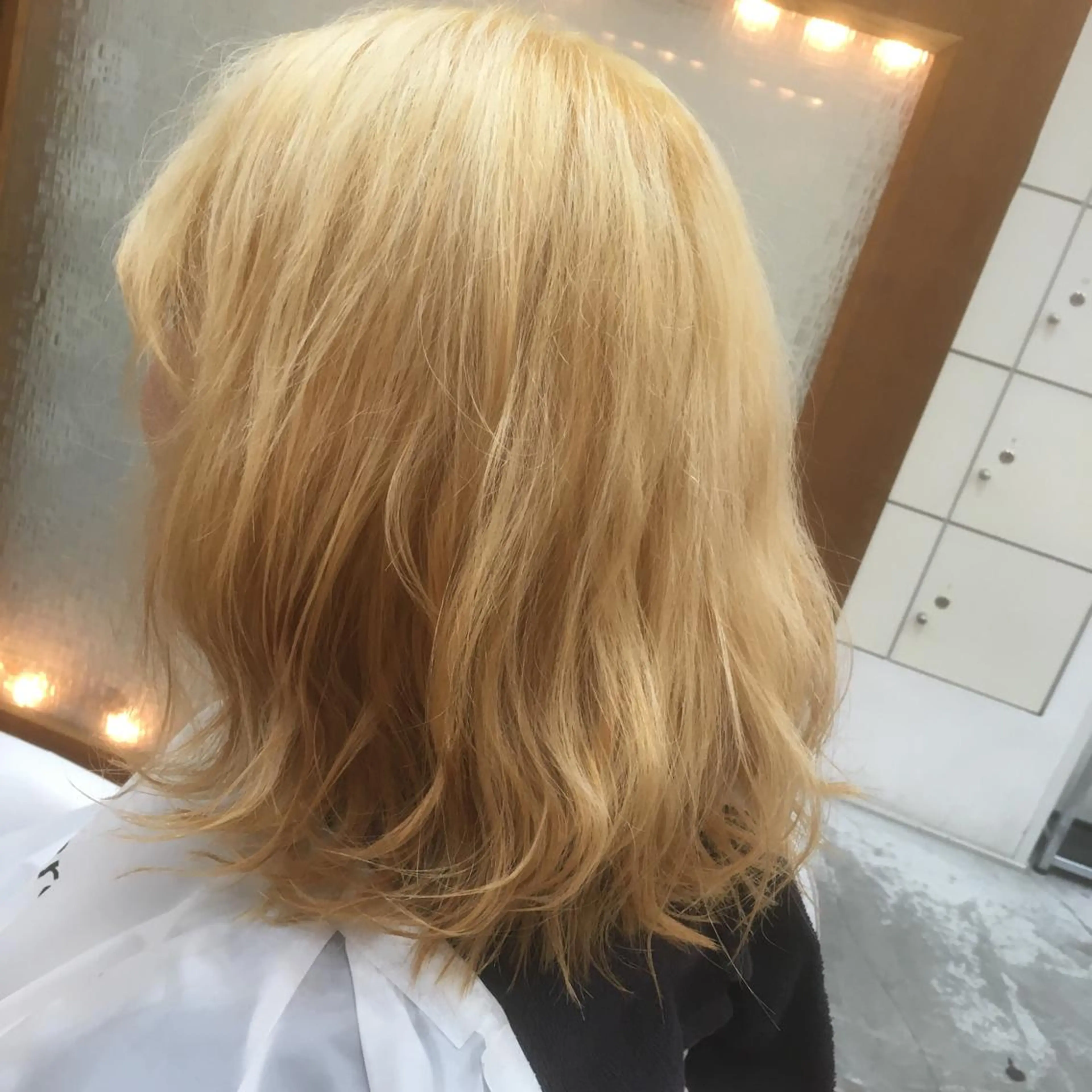 ショート カラー 白髪ぼかしハイライト 柳川拓哉のヘアスタイル