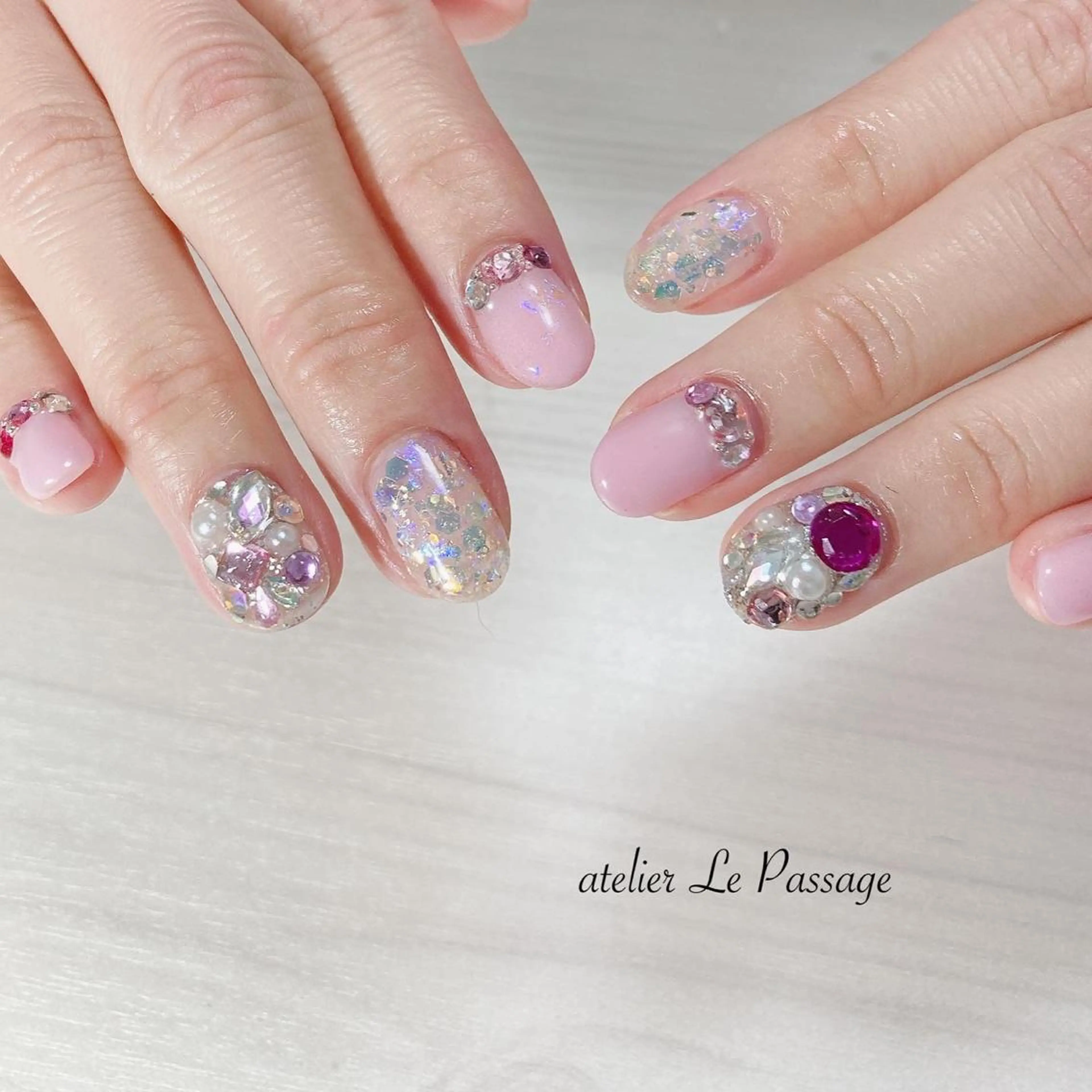 ネイル ジェルネイル ニュアンスネイル オフィスネイル パラジェル シンプルネイル Atelier Le Passage所属・h nakatsukaのネイルデザイン