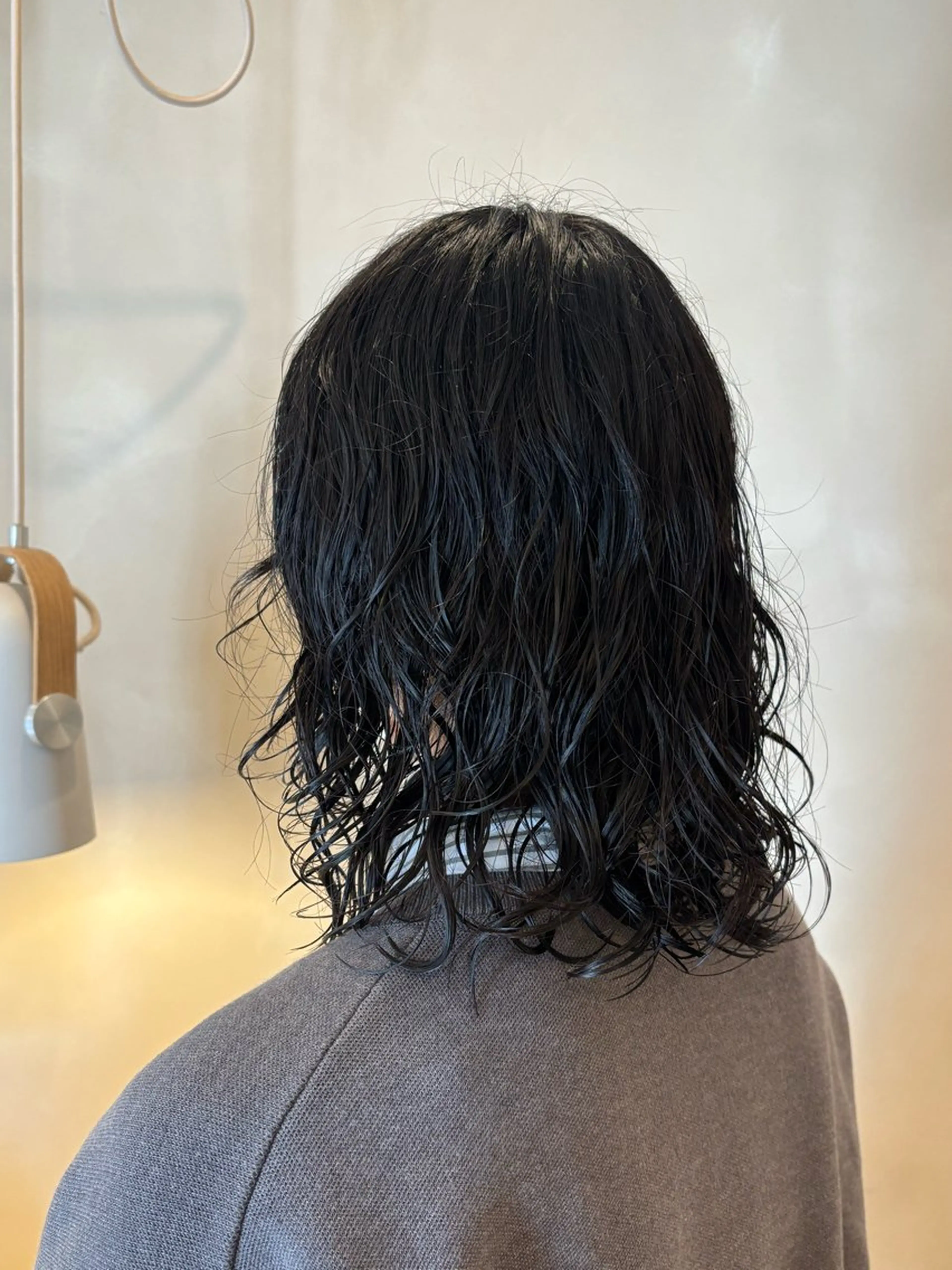 ミディアム パーマ ミディアムパーマ カット パーマ シンバヒナノ/パーマ レイヤー/髪質改善のヘアスタイル