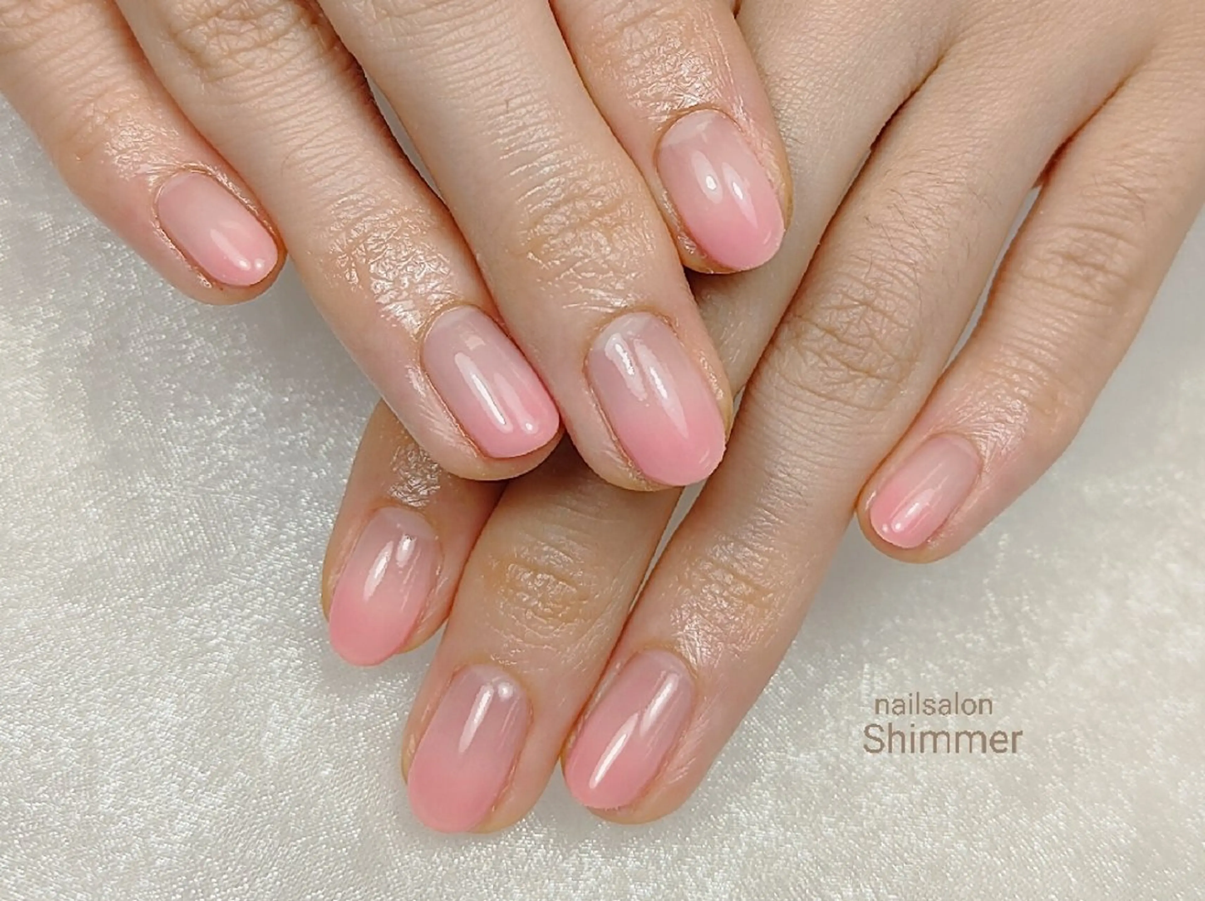 ネイル グラデーション ピンク Shimmer Asakoのネイルデザイン