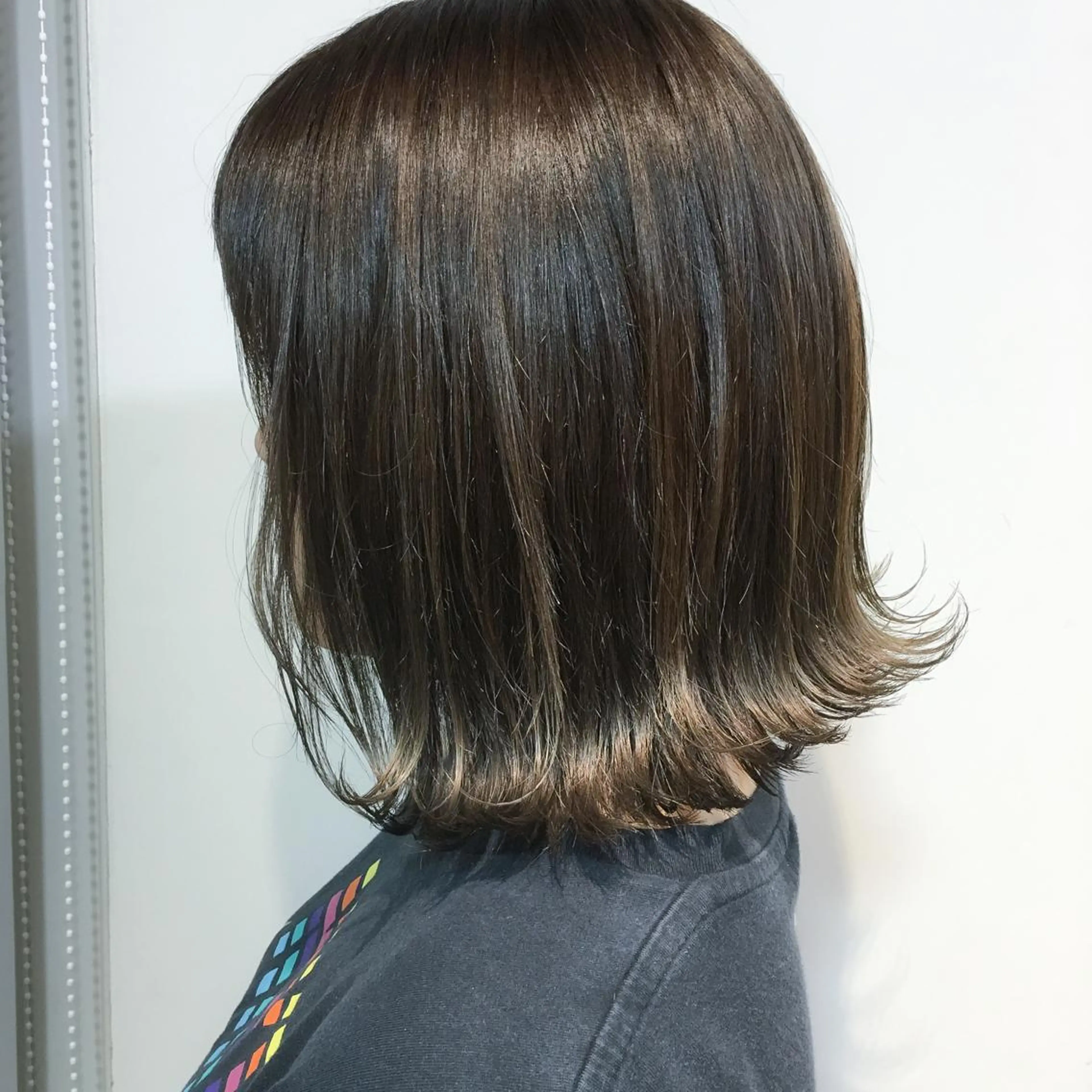 ショート カラー アッシュ ブルーカラー ブルーアッシュ グラデーションカラー ボブ 中山 天地のヘアスタイル