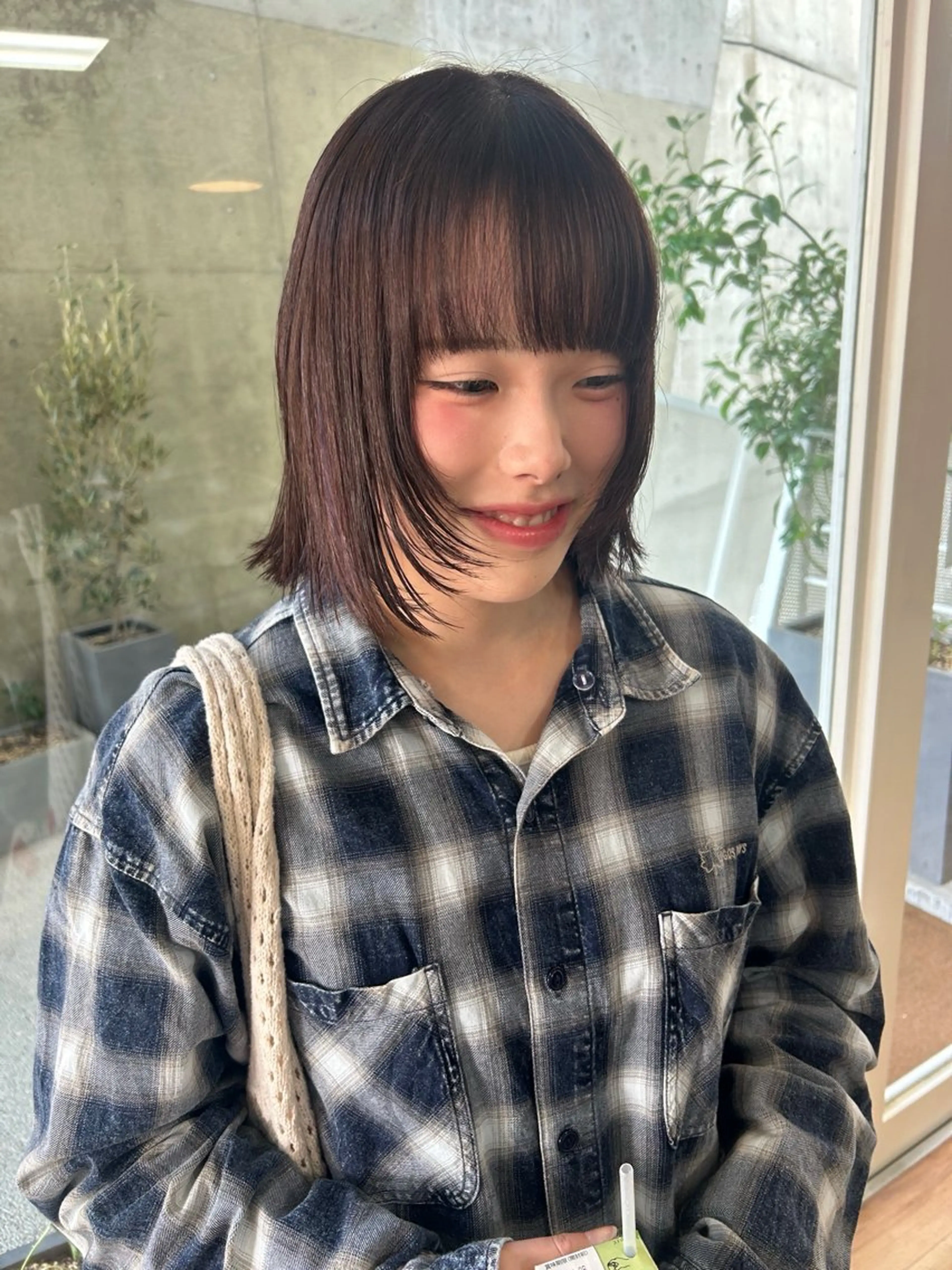 ミディアム ボブレイヤー ボブ 顔まわりレイヤー レイヤーカット カット ヘアカラー buy your own flowers:kava所属・yoda karenのヘアスタイル